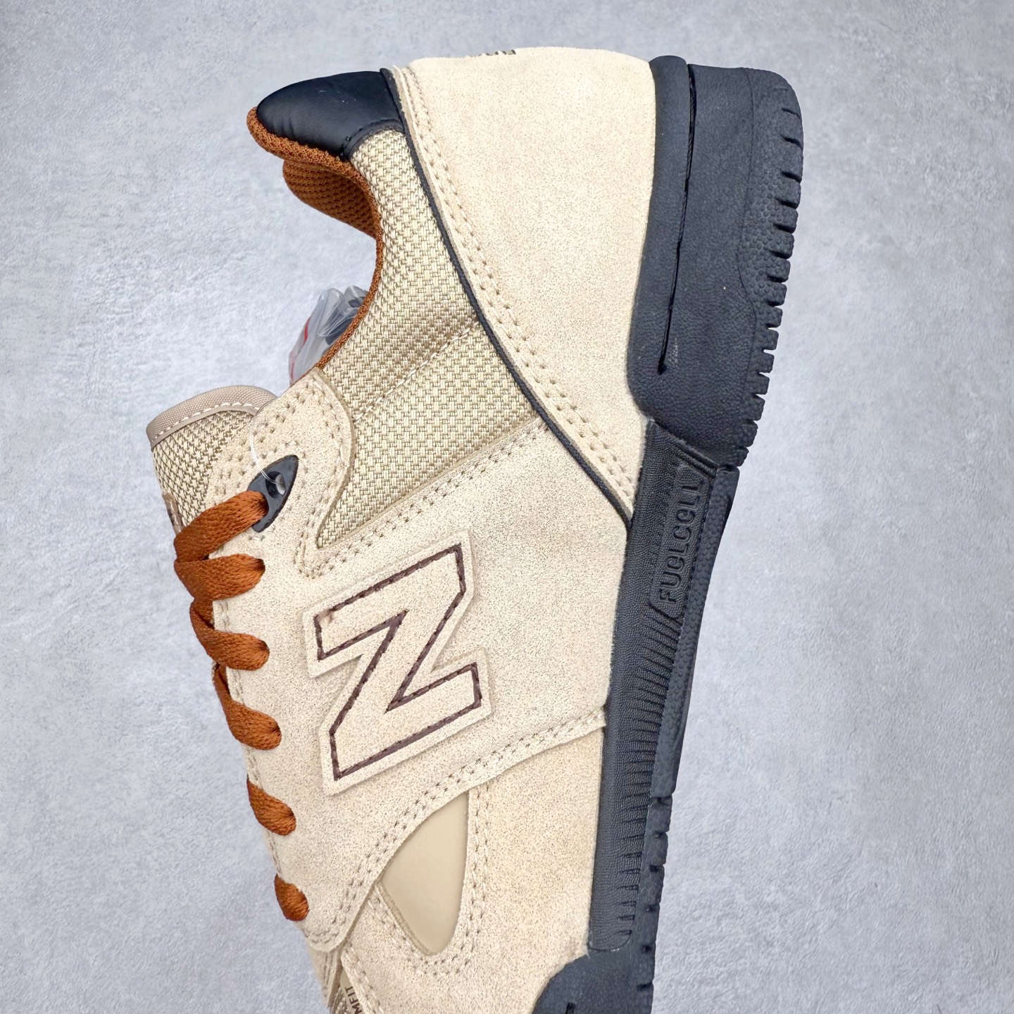 图片[7]-New Balance NB Numeric Tom Knox 600 舒适 低帮 板鞋 男女同款 实拍调校N版已经零色差零失真 百分百还原实物色彩所见即所得 不存在货不对板色差等低级问题 选购参考实物拍摄 不混卖不参货 只用心做好货严格选品 承诺混一赔十 尺码：36 36.5 37.5 38 38.5 39 40 40.5 41 42 42.5 43 44 44.5 45-选品中心