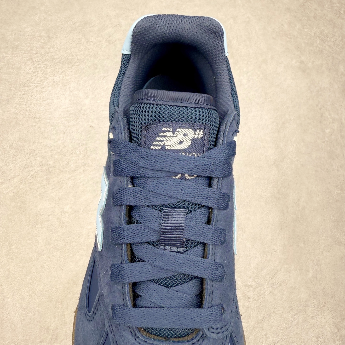 图片[5]-New Balance NB Numeric Tom Knox 600 舒适 低帮 板鞋 男女同款 实拍调校N版已经零色差零失真 百分百还原实物色彩所见即所得 不存在货不对板色差等低级问题 选购参考实物拍摄 不混卖不参货 只用心做好货严格选品 承诺混一赔十 尺码：36 36.5 37.5 38 38.5 39 40 40.5 41 42 42.5 43 44 44.5 45-选品中心