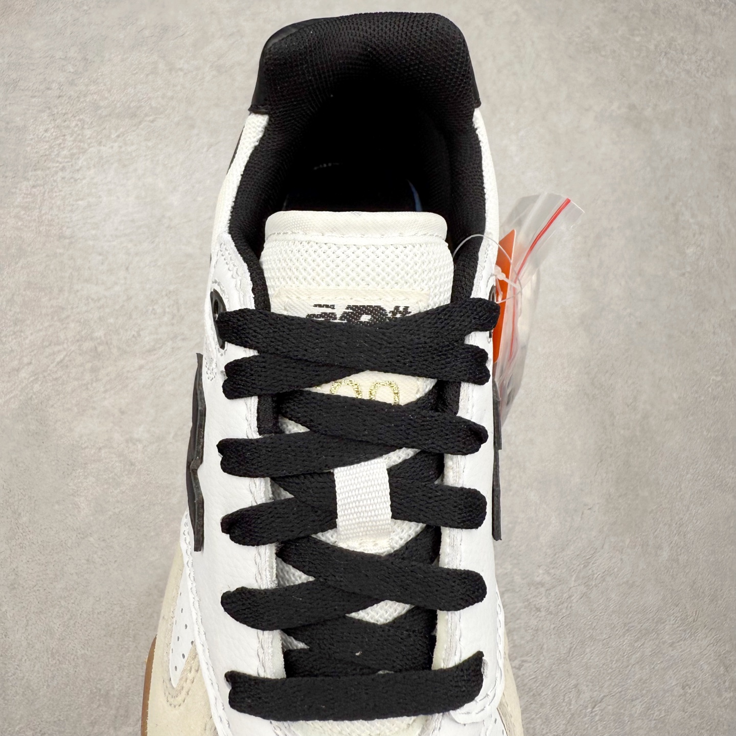 图片[5]-New Balance NB Numeric Tom Knox 600 舒适 低帮 板鞋 男女同款 实拍调校N版已经零色差零失真 百分百还原实物色彩所见即所得 不存在货不对板色差等低级问题 选购参考实物拍摄 不混卖不参货 只用心做好货严格选品 承诺混一赔十 尺码：36 36.5 37.5 38 38.5 39 40 40.5 41 42 42.5 43 44 44.5 45-选品中心