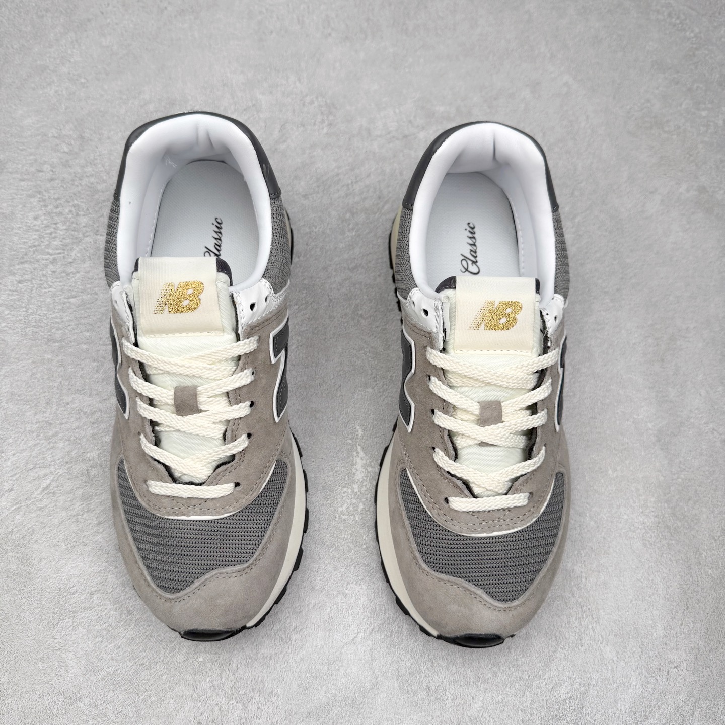 图片[2]-NB新百伦New Balance U574升级版系列低帮复古休闲运动慢跑鞋 新版NB574，妥妥美产既视感有木有。相较传统574，新版鞋跟及鞋面设计自带9系美产既视感！鞋面、内衬质感以及穿着体验更加！鞋型更流畅和饱满,鞋底增添了风格的多样化!底部升级橡胶颗粒大底,更防滑耐磨,上脚后感觉柔软且舒适。尺码：36 36.5 37.5 38 38.5 39.5 40 40.5 41.5 42 42.5 43 44 45-选品中心