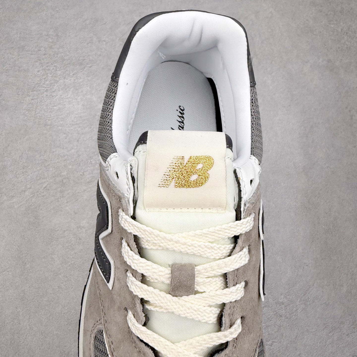 图片[5]-NB新百伦New Balance U574升级版系列低帮复古休闲运动慢跑鞋 新版NB574，妥妥美产既视感有木有。相较传统574，新版鞋跟及鞋面设计自带9系美产既视感！鞋面、内衬质感以及穿着体验更加！鞋型更流畅和饱满,鞋底增添了风格的多样化!底部升级橡胶颗粒大底,更防滑耐磨,上脚后感觉柔软且舒适。尺码：36 36.5 37.5 38 38.5 39.5 40 40.5 41.5 42 42.5 43 44 45-选品中心