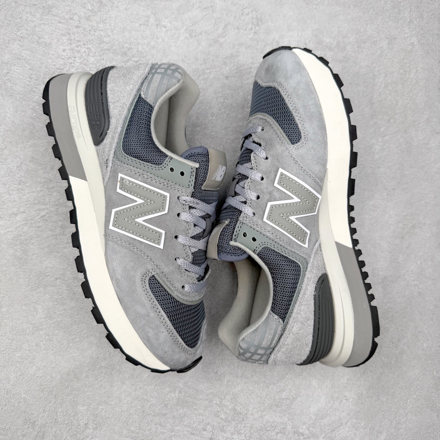 图片[3]-NB新百伦New Balance U574升级版系列低帮复古休闲运动慢跑鞋 新版NB574，妥妥美产既视感有木有。相较传统574，新版鞋跟及鞋面设计自带9系美产既视感！鞋面、内衬质感以及穿着体验更加！鞋型更流畅和饱满,鞋底增添了风格的多样化!底部升级橡胶颗粒大底,更防滑耐磨,上脚后感觉柔软且舒适。尺码：36 36.5 37.5 38 38.5 39.5 40 40.5 41.5 42 42.5 43 44 45-选品中心