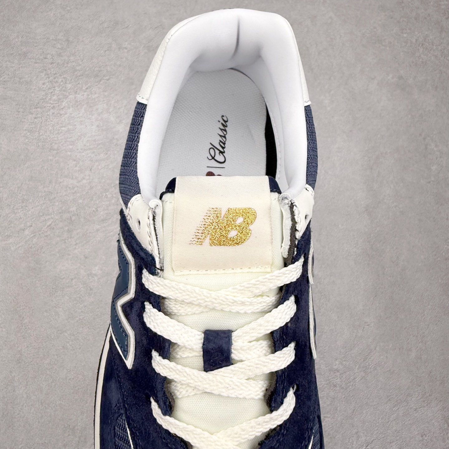 图片[5]-NB新百伦New Balance U574升级版系列低帮复古休闲运动慢跑鞋 新版NB574，妥妥美产既视感有木有。相较传统574，新版鞋跟及鞋面设计自带9系美产既视感！鞋面、内衬质感以及穿着体验更加！鞋型更流畅和饱满,鞋底增添了风格的多样化!底部升级橡胶颗粒大底,更防滑耐磨,上脚后感觉柔软且舒适。尺码：36 36.5 37.5 38 38.5 39.5 40 40.5 41.5 42 42.5 43 44 45-选品中心