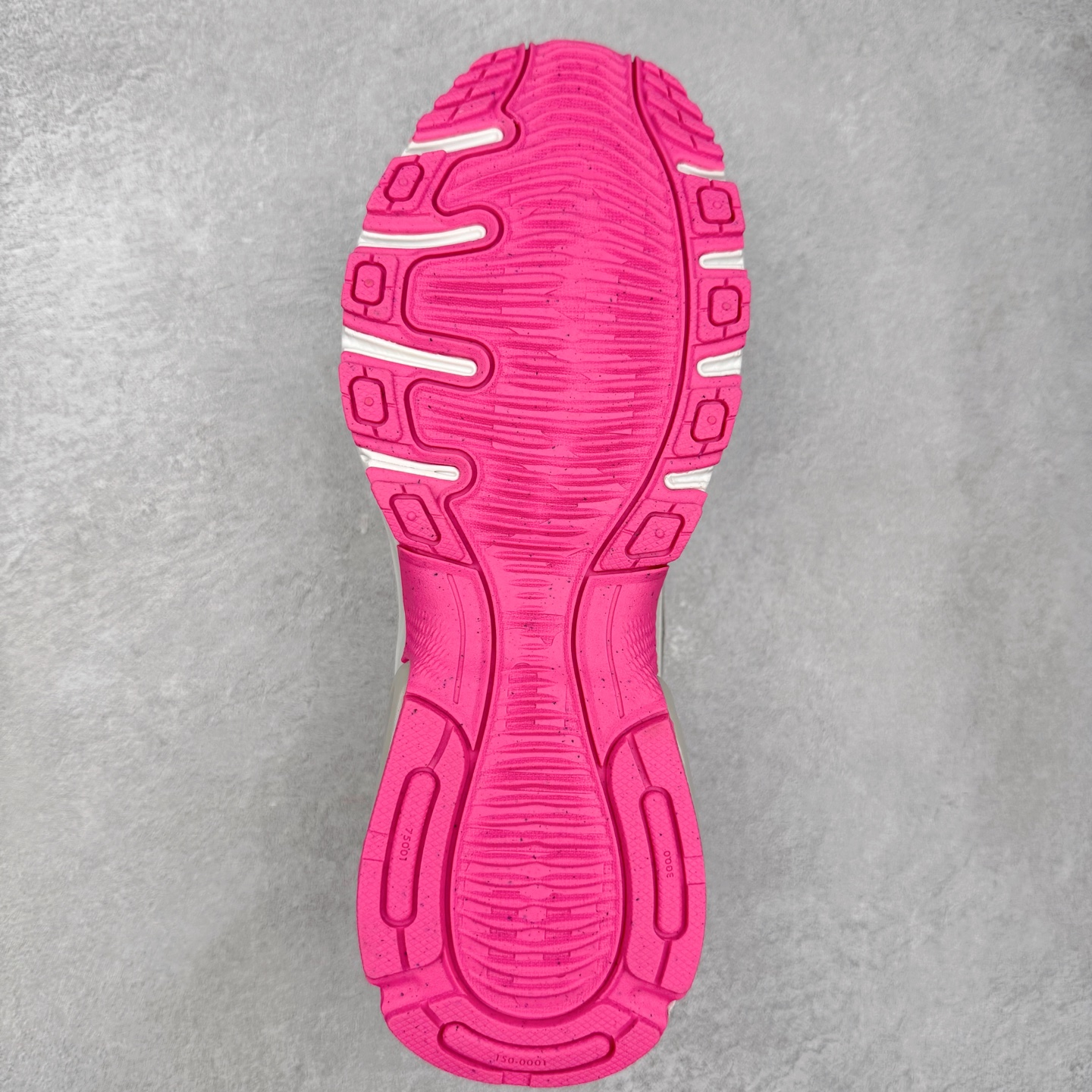 图片[9]-NK Air Max Fire 柔软舒适低帮生活休闲气垫鞋 男女同款 实拍调校N版已经零色差零失真 百分百还原实物色彩所见即所得 不存在货不对板色差等低级问题 选购参考实物拍摄 不混卖不参货 只用心做好货严格选品 承诺混一赔十 尺码：36 36.5 37.5 38 38.5 39 40 40.5 41 42 42.5 43 44 44.5 45-选品中心