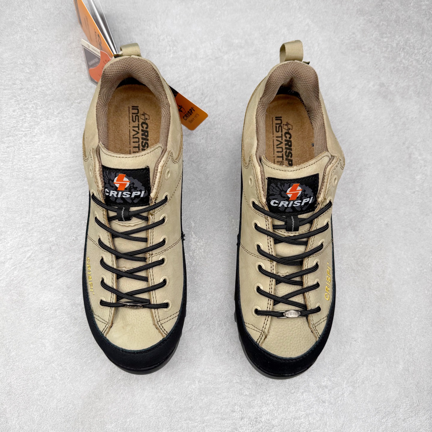 图片[2]-CRISPI Monaco 摩纳哥 GTX 登山耐磨防水中帮 户外功能鞋 CRISPI是一款登山鞋品牌，公司依靠的是对于制鞋与传统工艺从未抹灭的热情与热爱。时不时都在回顾与反思一路走过的路并且朝向新目标前进，这也是一直坚信着获得成功的关键。在未来的道路上将会不断重复温故与知新，永无止境的继续成长下去。CRISPI一直坚信着，必须充分了解客户的需求，保持着对于客户需求的前瞻性才能提供给客户“舒适零磨合”、耐用的鞋靴。CRISPI的研发团队与制鞋工匠每天密切合作，在传统制鞋工艺中融入创新的解决方案，为客户提供穿着体验。尺码：36 37 38 39 40 41 42 43 44 45-选品中心