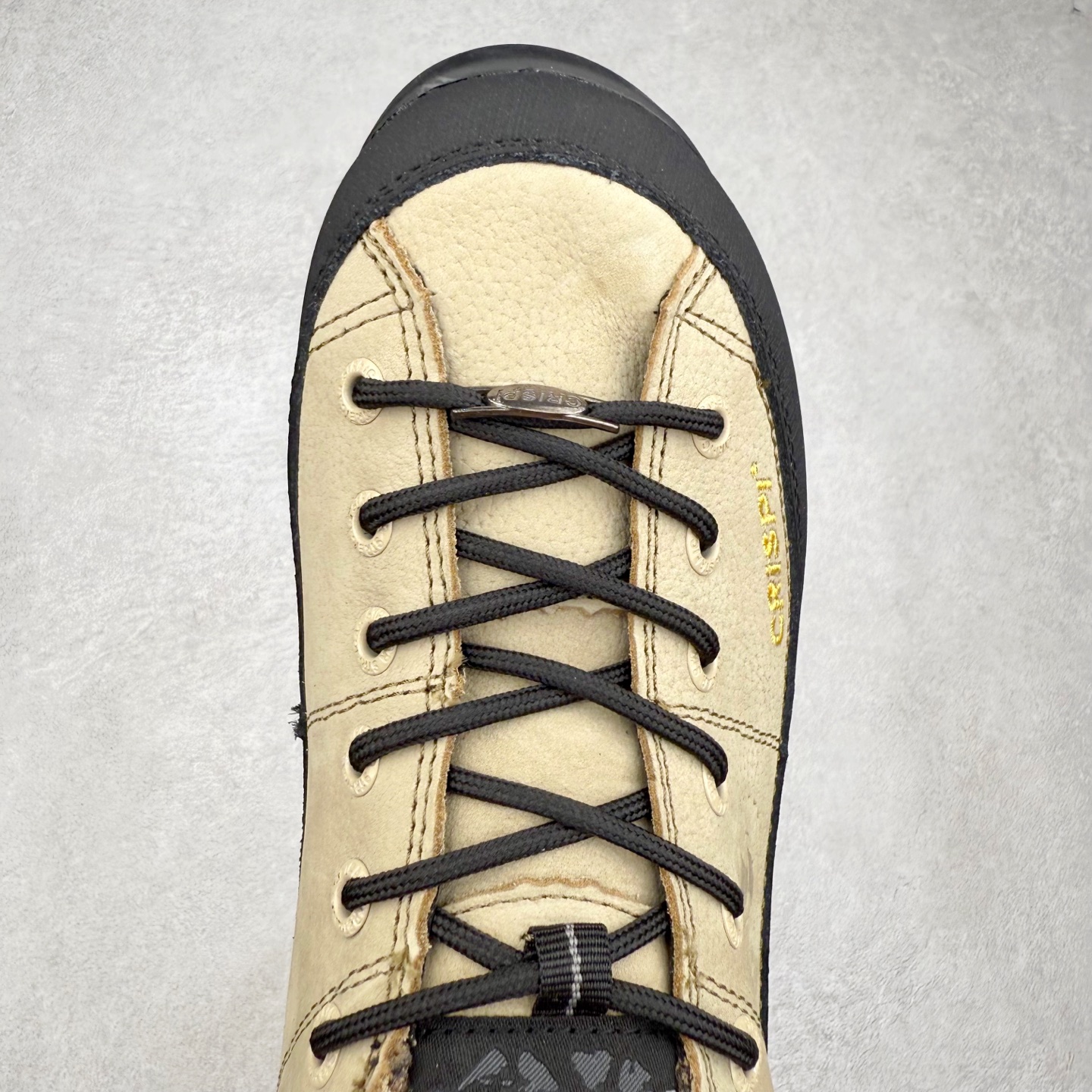 图片[4]-CRISPI Monaco 摩纳哥 GTX 登山耐磨防水中帮 户外功能鞋 CRISPI是一款登山鞋品牌，公司依靠的是对于制鞋与传统工艺从未抹灭的热情与热爱。时不时都在回顾与反思一路走过的路并且朝向新目标前进，这也是一直坚信着获得成功的关键。在未来的道路上将会不断重复温故与知新，永无止境的继续成长下去。CRISPI一直坚信着，必须充分了解客户的需求，保持着对于客户需求的前瞻性才能提供给客户“舒适零磨合”、耐用的鞋靴。CRISPI的研发团队与制鞋工匠每天密切合作，在传统制鞋工艺中融入创新的解决方案，为客户提供穿着体验。尺码：36 37 38 39 40 41 42 43 44 45-选品中心