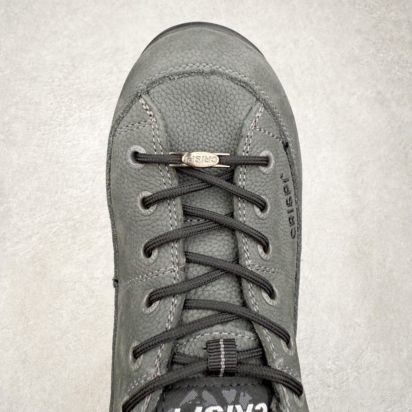 图片[4]-CRISPI Monaco 摩纳哥 GTX 登山耐磨防水中帮 户外功能鞋 CRISPI是一款登山鞋品牌，公司依靠的是对于制鞋与传统工艺从未抹灭的热情与热爱。时不时都在回顾与反思一路走过的路并且朝向新目标前进，这也是一直坚信着获得成功的关键。在未来的道路上将会不断重复温故与知新，永无止境的继续成长下去。CRISPI一直坚信着，必须充分了解客户的需求，保持着对于客户需求的前瞻性才能提供给客户“舒适零磨合”、耐用的鞋靴。CRISPI的研发团队与制鞋工匠每天密切合作，在传统制鞋工艺中融入创新的解决方案，为客户提供穿着体验。尺码：36 37 38 39 40 41 42 43 44 45-选品中心