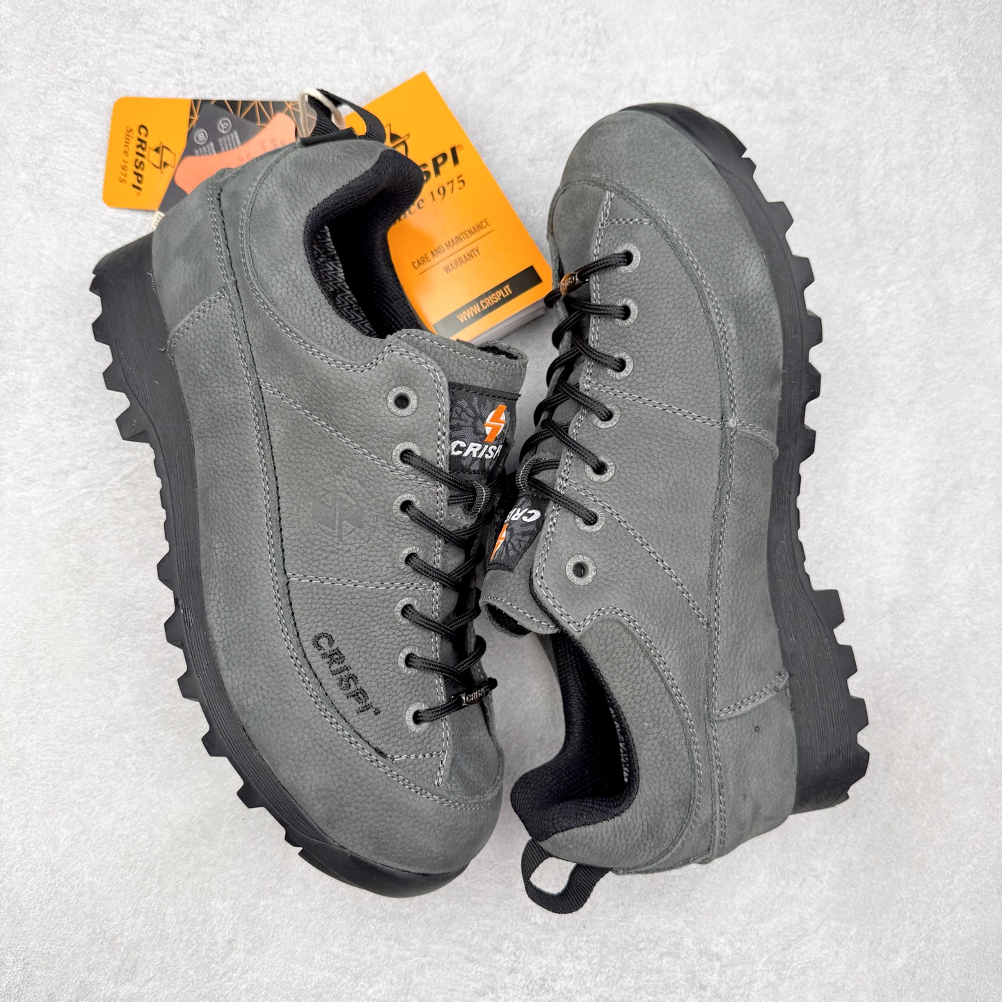 图片[3]-CRISPI Monaco 摩纳哥 GTX 登山耐磨防水中帮 户外功能鞋 CRISPI是一款登山鞋品牌，公司依靠的是对于制鞋与传统工艺从未抹灭的热情与热爱。时不时都在回顾与反思一路走过的路并且朝向新目标前进，这也是一直坚信着获得成功的关键。在未来的道路上将会不断重复温故与知新，永无止境的继续成长下去。CRISPI一直坚信着，必须充分了解客户的需求，保持着对于客户需求的前瞻性才能提供给客户“舒适零磨合”、耐用的鞋靴。CRISPI的研发团队与制鞋工匠每天密切合作，在传统制鞋工艺中融入创新的解决方案，为客户提供穿着体验。尺码：36 37 38 39 40 41 42 43 44 45-选品中心