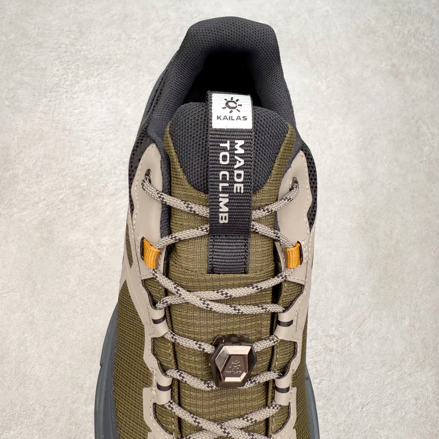 图片[5]-凯乐石 KAILAS 山行2代 GTX 25款舒适缓冲徒步 织物TPU减震防滑透气包裹性轻便低帮超强抓地力越野跑步鞋 KAILAS凯乐石品牌是全球三大全系攀登品牌之一，于2003年创立于中国广州，致力于为有攀登梦想的户外运动员及爱好者，研发制造功能性专业装备，满足他们在极限环境下安全舒适的需求，凯乐石专注于科技面料的开发及专业功能设计，产品线覆盖登山、攀岩、徒步、越野跑山、露营、旅行等多项户外运动，通过运动员的测试反馈，不断进化迭代，产品荣获国内外大奖71座，发明专利21个，更突破性的自主研发攀登器械，打造出中国的攀登硬实力。实拍调校N版已经零色差零失真 百分百还原实物色彩所见即所得 不存在货不对板色差等低级问题 选购参考实物拍摄 不混卖不参货 只用心做好货严格选品 承诺混一赔十 尺码：36 36.5 37.5 38 38.5 39 40 40.5 41 42 42.5 43 44 44.5 45-选品中心