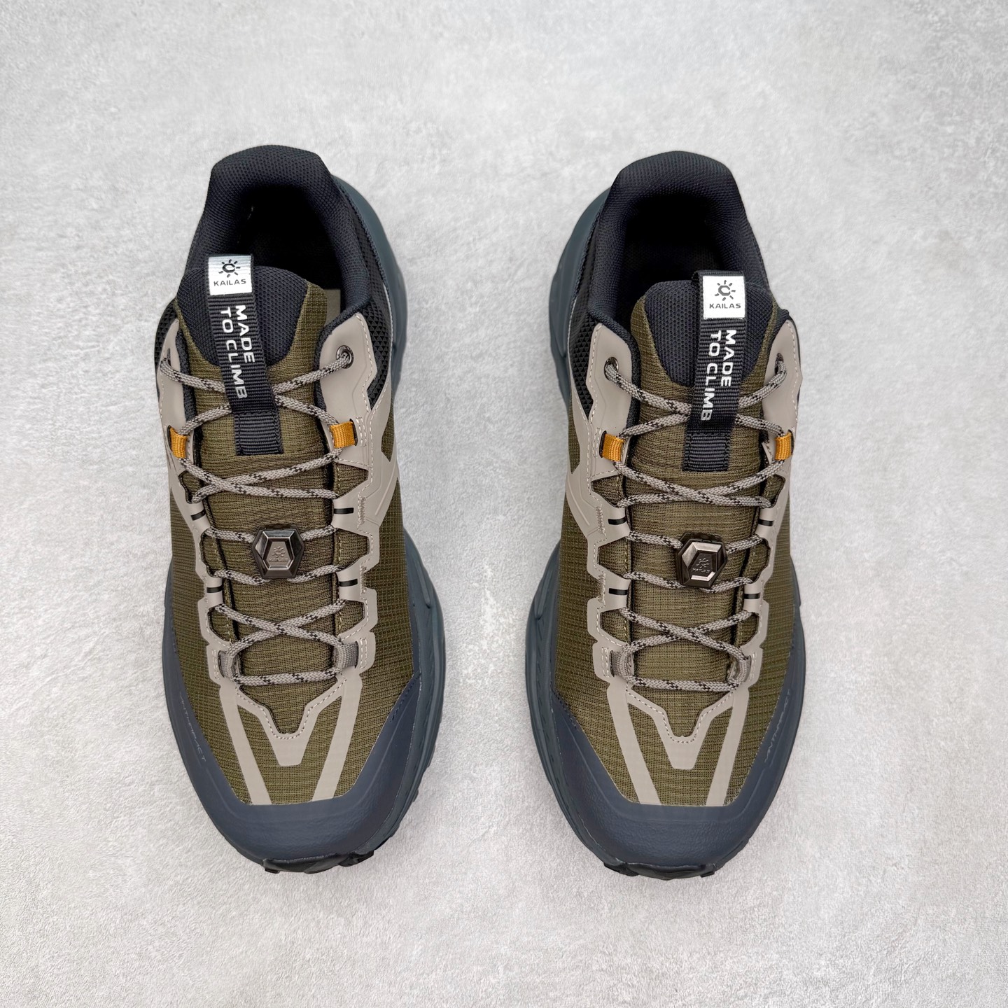 图片[2]-凯乐石 KAILAS 山行2代 GTX 25款舒适缓冲徒步 织物TPU减震防滑透气包裹性轻便低帮超强抓地力越野跑步鞋 KAILAS凯乐石品牌是全球三大全系攀登品牌之一，于2003年创立于中国广州，致力于为有攀登梦想的户外运动员及爱好者，研发制造功能性专业装备，满足他们在极限环境下安全舒适的需求，凯乐石专注于科技面料的开发及专业功能设计，产品线覆盖登山、攀岩、徒步、越野跑山、露营、旅行等多项户外运动，通过运动员的测试反馈，不断进化迭代，产品荣获国内外大奖71座，发明专利21个，更突破性的自主研发攀登器械，打造出中国的攀登硬实力。实拍调校N版已经零色差零失真 百分百还原实物色彩所见即所得 不存在货不对板色差等低级问题 选购参考实物拍摄 不混卖不参货 只用心做好货严格选品 承诺混一赔十 尺码：36 36.5 37.5 38 38.5 39 40 40.5 41 42 42.5 43 44 44.5 45-选品中心