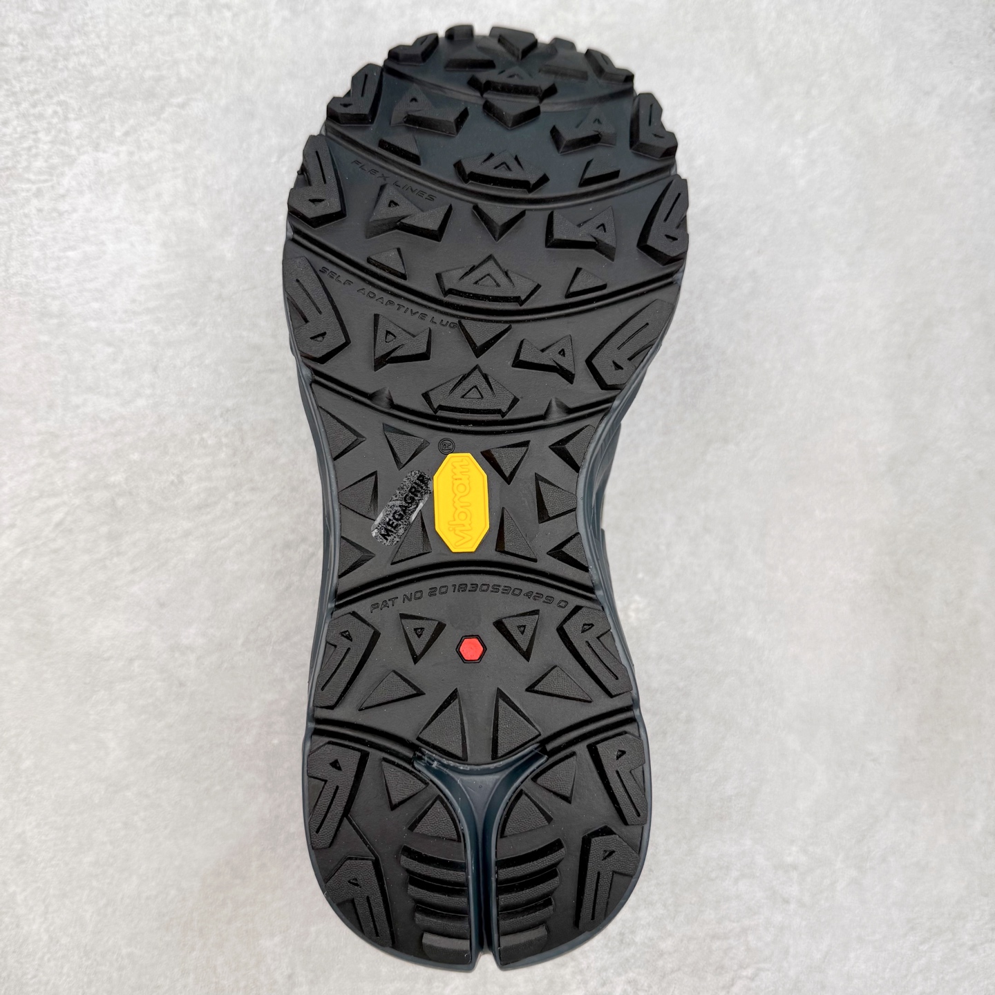 图片[9]-凯乐石 KAILAS 山行2代 GTX 25款舒适缓冲徒步 织物TPU减震防滑透气包裹性轻便低帮超强抓地力越野跑步鞋 KAILAS凯乐石品牌是全球三大全系攀登品牌之一，于2003年创立于中国广州，致力于为有攀登梦想的户外运动员及爱好者，研发制造功能性专业装备，满足他们在极限环境下安全舒适的需求，凯乐石专注于科技面料的开发及专业功能设计，产品线覆盖登山、攀岩、徒步、越野跑山、露营、旅行等多项户外运动，通过运动员的测试反馈，不断进化迭代，产品荣获国内外大奖71座，发明专利21个，更突破性的自主研发攀登器械，打造出中国的攀登硬实力。实拍调校N版已经零色差零失真 百分百还原实物色彩所见即所得 不存在货不对板色差等低级问题 选购参考实物拍摄 不混卖不参货 只用心做好货严格选品 承诺混一赔十 尺码：36 36.5 37.5 38 38.5 39 40 40.5 41 42 42.5 43 44 44.5 45-选品中心