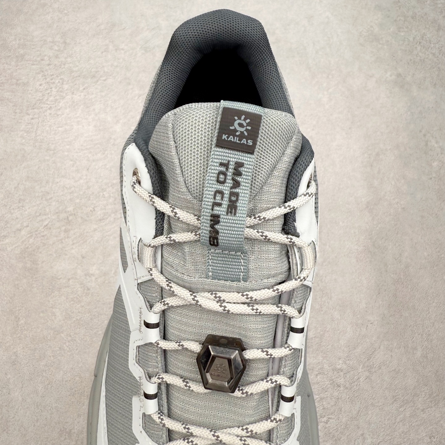 图片[5]-凯乐石 KAILAS 山行2代 GTX 25款舒适缓冲徒步 织物TPU减震防滑透气包裹性轻便低帮超强抓地力越野跑步鞋 KAILAS凯乐石品牌是全球三大全系攀登品牌之一，于2003年创立于中国广州，致力于为有攀登梦想的户外运动员及爱好者，研发制造功能性专业装备，满足他们在极限环境下安全舒适的需求，凯乐石专注于科技面料的开发及专业功能设计，产品线覆盖登山、攀岩、徒步、越野跑山、露营、旅行等多项户外运动，通过运动员的测试反馈，不断进化迭代，产品荣获国内外大奖71座，发明专利21个，更突破性的自主研发攀登器械，打造出中国的攀登硬实力。实拍调校N版已经零色差零失真 百分百还原实物色彩所见即所得 不存在货不对板色差等低级问题 选购参考实物拍摄 不混卖不参货 只用心做好货严格选品 承诺混一赔十 尺码：36 36.5 37.5 38 38.5 39 40 40.5 41 42 42.5 43 44 44.5 45-选品中心