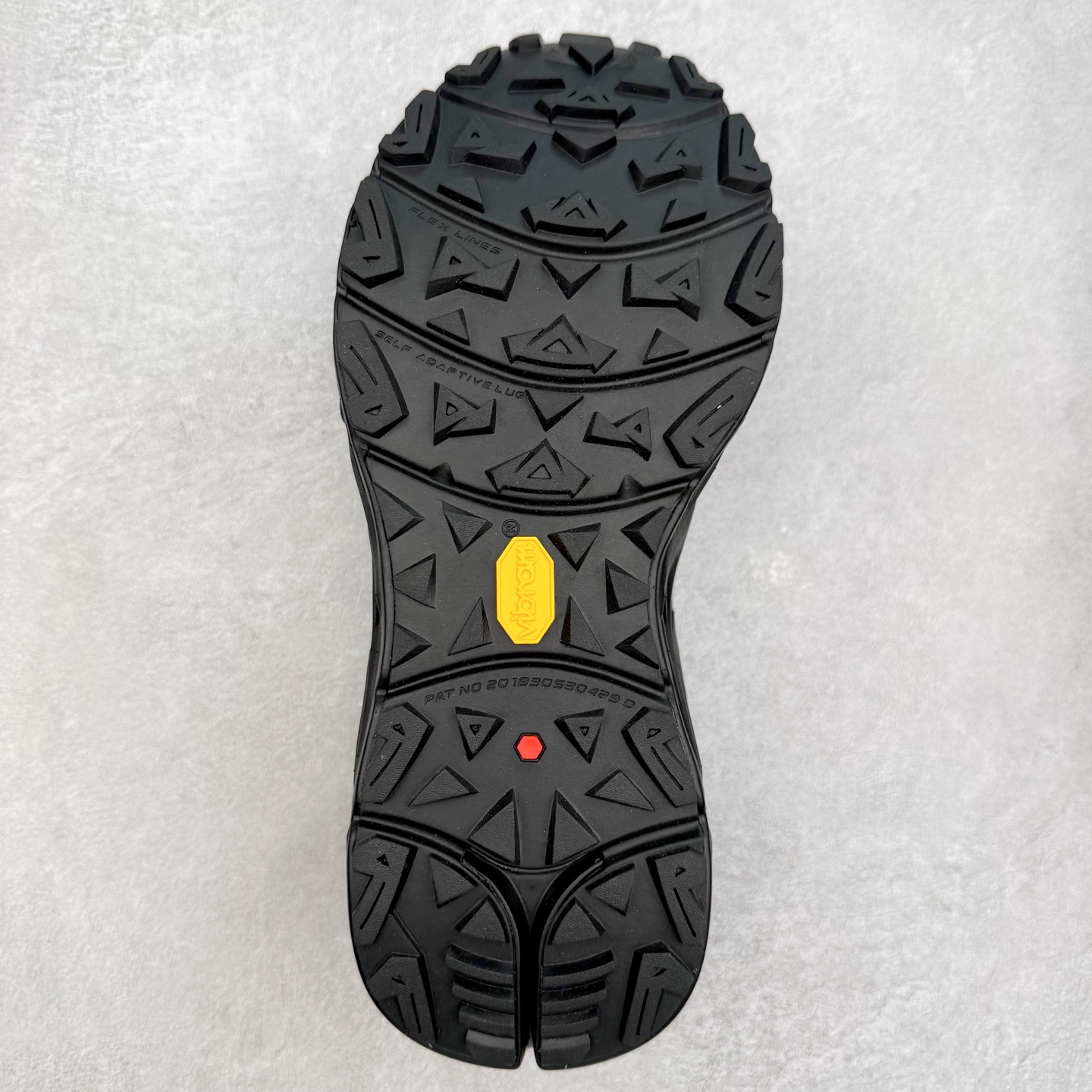 图片[9]-凯乐石 KAILAS 山行2代 GTX 25款舒适缓冲徒步 织物TPU减震防滑透气包裹性轻便低帮超强抓地力越野跑步鞋 KAILAS凯乐石品牌是全球三大全系攀登品牌之一，于2003年创立于中国广州，致力于为有攀登梦想的户外运动员及爱好者，研发制造功能性专业装备，满足他们在极限环境下安全舒适的需求，凯乐石专注于科技面料的开发及专业功能设计，产品线覆盖登山、攀岩、徒步、越野跑山、露营、旅行等多项户外运动，通过运动员的测试反馈，不断进化迭代，产品荣获国内外大奖71座，发明专利21个，更突破性的自主研发攀登器械，打造出中国的攀登硬实力。实拍调校N版已经零色差零失真 百分百还原实物色彩所见即所得 不存在货不对板色差等低级问题 选购参考实物拍摄 不混卖不参货 只用心做好货严格选品 承诺混一赔十 尺码：36 36.5 37.5 38 38.5 39 40 40.5 41 42 42.5 43 44 44.5 45-选品中心