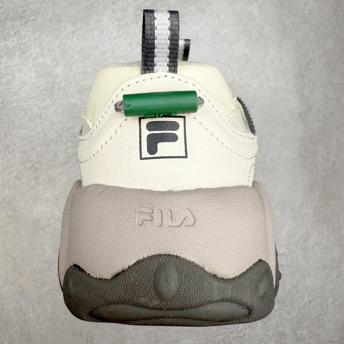 图片[8]-FILA斐乐 FLUID 6 猫爪织物合成革百搭潮流时尚个性运动复古经典减震耐磨低帮老爹鞋 FUSION 系列传承了 FILA 的百年基因，融入年轻运动及潮流文化，成为引领变革、创新突破的一代。以“1+N” 的跨界合作模式重现经典的同时创造经典。带来最出其不意的跨界合作惊喜。同时，FILAFUSION把FILA 的 DNA 融入到定制体验里，你可以随心制造厲于你的产品。FILA FUSION 的鞋家族涵盖了老爹鞋、跑步鞋、网球鞋、季节款。风格复古新潮，满足了时尚人士出行及各类运动的搭配需求，成为当下年轻人筷拥的鞋类品牌之一。FILA FUSION 走进年轻人的世界，通过年轻人运动，街舞，滑板，篮球，展现 FILA FUSION 的潮流态度和年轻文化。FILA FUSION 认为末来属于引领变革、创新突破的年轻一代，让我们一起构成 FILA 未来的蓝图吧！尺码：35.5 36 36.5 37.5 38 38.5 39 40 40.5 41 42 42.5 43 44 44.5 45-选品中心