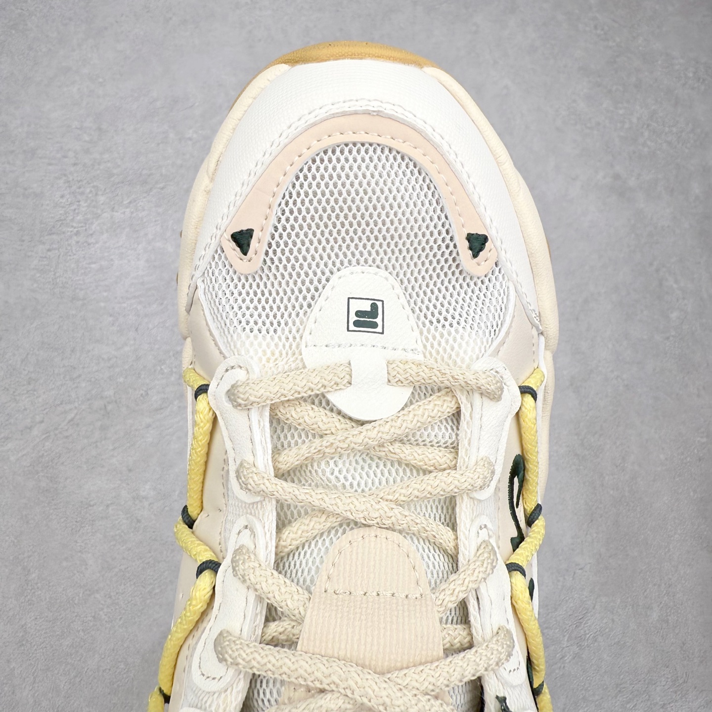 图片[4]-FILA斐乐 FLUID 6 猫爪织物合成革百搭潮流时尚个性运动复古经典减震耐磨低帮老爹鞋 FUSION 系列传承了 FILA 的百年基因，融入年轻运动及潮流文化，成为引领变革、创新突破的一代。以“1+N” 的跨界合作模式重现经典的同时创造经典。带来最出其不意的跨界合作惊喜。同时，FILAFUSION把FILA 的 DNA 融入到定制体验里，你可以随心制造厲于你的产品。FILA FUSION 的鞋家族涵盖了老爹鞋、跑步鞋、网球鞋、季节款。风格复古新潮，满足了时尚人士出行及各类运动的搭配需求，成为当下年轻人筷拥的鞋类品牌之一。FILA FUSION 走进年轻人的世界，通过年轻人运动，街舞，滑板，篮球，展现 FILA FUSION 的潮流态度和年轻文化。FILA FUSION 认为末来属于引领变革、创新突破的年轻一代，让我们一起构成 FILA 未来的蓝图吧！尺码：35.5 36 36.5 37.5 38 38.5 39 40 40.5 41 42 42.5 43 44 44.5 45-选品中心