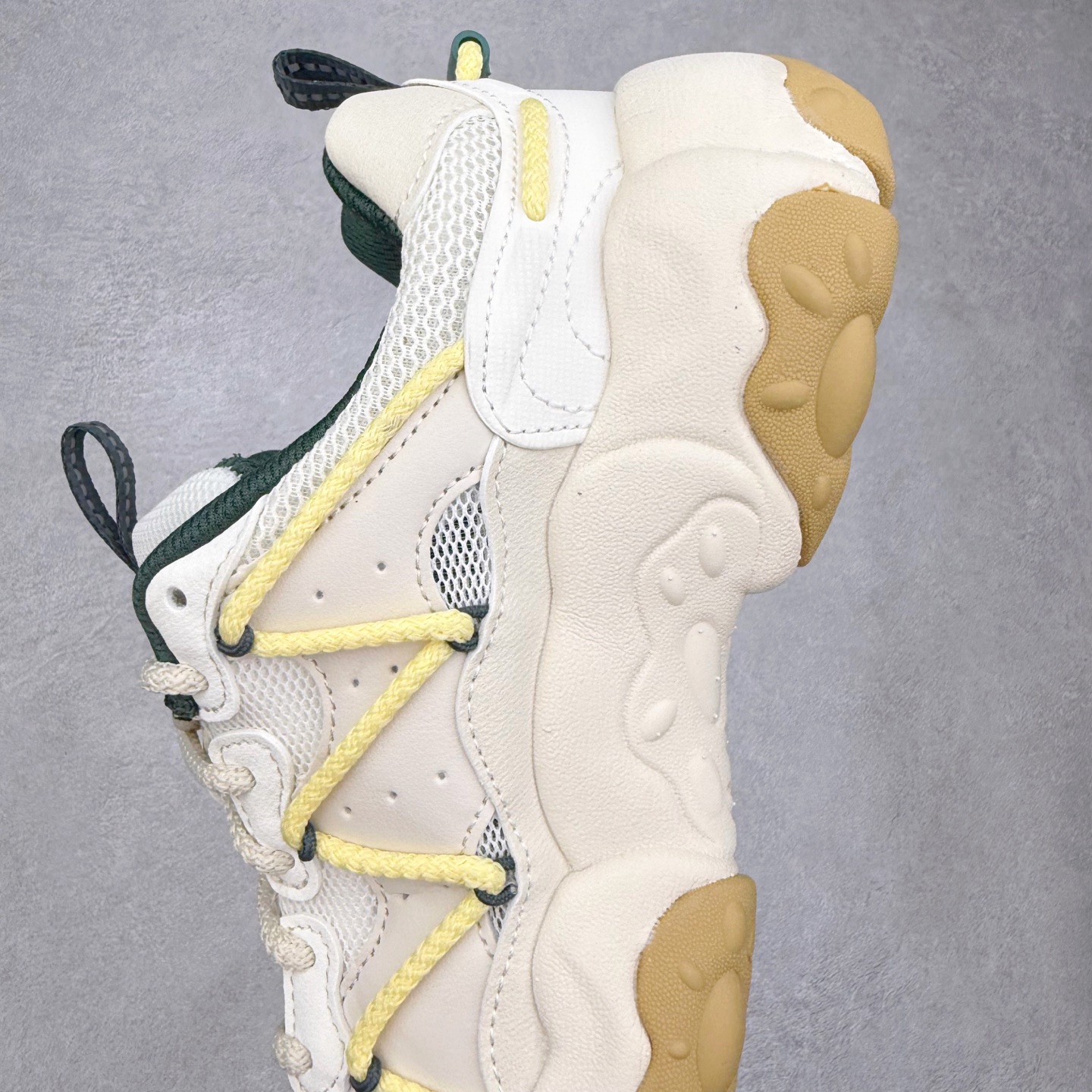 图片[7]-FILA斐乐 FLUID 6 猫爪织物合成革百搭潮流时尚个性运动复古经典减震耐磨低帮老爹鞋 FUSION 系列传承了 FILA 的百年基因，融入年轻运动及潮流文化，成为引领变革、创新突破的一代。以“1+N” 的跨界合作模式重现经典的同时创造经典。带来最出其不意的跨界合作惊喜。同时，FILAFUSION把FILA 的 DNA 融入到定制体验里，你可以随心制造厲于你的产品。FILA FUSION 的鞋家族涵盖了老爹鞋、跑步鞋、网球鞋、季节款。风格复古新潮，满足了时尚人士出行及各类运动的搭配需求，成为当下年轻人筷拥的鞋类品牌之一。FILA FUSION 走进年轻人的世界，通过年轻人运动，街舞，滑板，篮球，展现 FILA FUSION 的潮流态度和年轻文化。FILA FUSION 认为末来属于引领变革、创新突破的年轻一代，让我们一起构成 FILA 未来的蓝图吧！尺码：35.5 36 36.5 37.5 38 38.5 39 40 40.5 41 42 42.5 43 44 44.5 45-选品中心