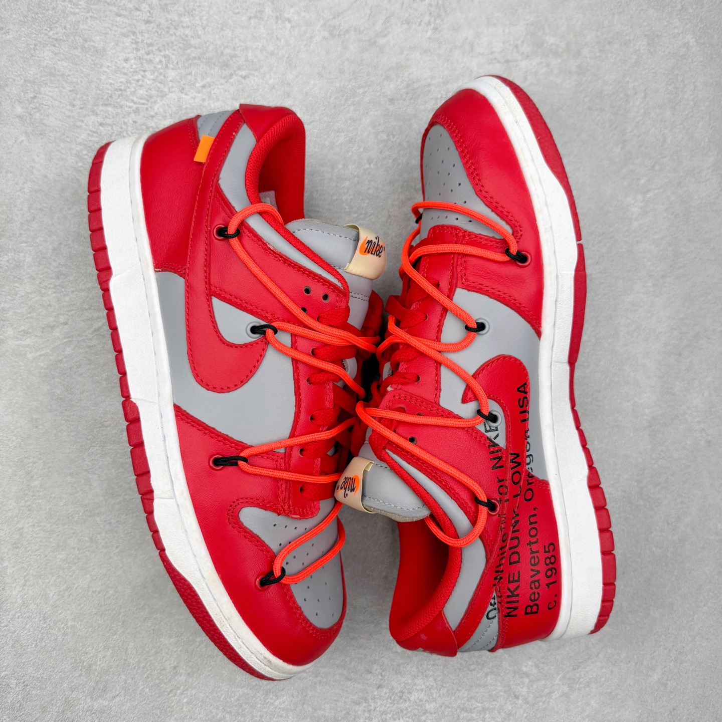 图片[3]-＃纯原福利 Off-White™ x NK Dunk Low OW联名 三色 Pnme Asia贝利原厂皮料加持 全套原楦原模倾力打造完美版型 独家原厂航空铝磨具打磨大底 鞋头坡度75° 极致还原 无解鞋型 原盒原装配套 圈内天花板工艺 原厂冲刀 超高清洁度 全鞋零毛边皮料切割 采用原厂百宏鞋带以及原厂百宏织唛舌标 鞋带孔收紧绳长度 足以区分市面口嗨版本 原厂油墨 色泽亮度 高频效果一致 原厂拉帮工艺 针距密度一致 一针一线自然拉伸不弯曲 青岛定制原装标几率过验 尺码：36 36.5 37.5 38 38.5 39 40 40.5 41 42 42.5 43 44 44.5 45 46 47.5-选品中心