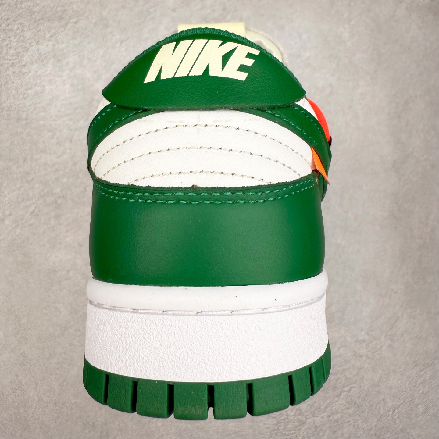 图片[8]-＃纯原福利 Off-White™ x NK Dunk Low OW联名 三色 Pnme Asia贝利原厂皮料加持 全套原楦原模倾力打造完美版型 独家原厂航空铝磨具打磨大底 鞋头坡度75° 极致还原 无解鞋型 原盒原装配套 圈内天花板工艺 原厂冲刀 超高清洁度 全鞋零毛边皮料切割 采用原厂百宏鞋带以及原厂百宏织唛舌标 鞋带孔收紧绳长度 足以区分市面口嗨版本 原厂油墨 色泽亮度 高频效果一致 原厂拉帮工艺 针距密度一致 一针一线自然拉伸不弯曲 青岛定制原装标几率过验 尺码：36 36.5 37.5 38 38.5 39 40 40.5 41 42 42.5 43 44 44.5 45 46 47.5-选品中心