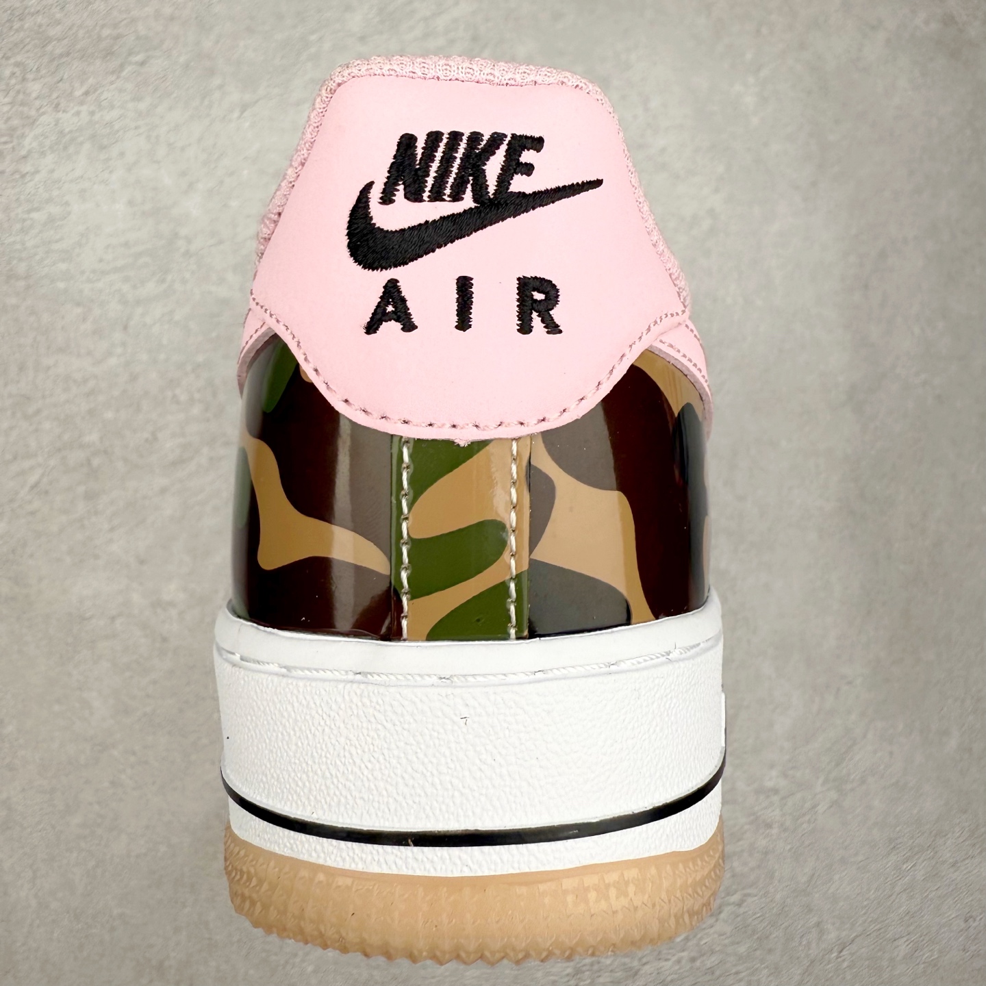 图片[8]-NK Air Force 1´07 Low 空军一号低帮百搭休闲运动板鞋 HQ1967-200 柔软、弹性十足的缓震性能和出色的中底设计 横跨复古与现代的外型结合 造就出风靡全球 三十多年的Force 1 直到今天还深受青睐 实拍调校N版已经零色差零失真 百分百还原实物色彩所见即所得 不存在货不对板色差等低级问题 选购参考实物拍摄 不混卖不参货 只用心做好货严格选品 承诺混一赔十 尺码：36 36.5 37.5 38 38.5 39 40 40.5 41 42 42.5 43 44 44.5 45-选品中心