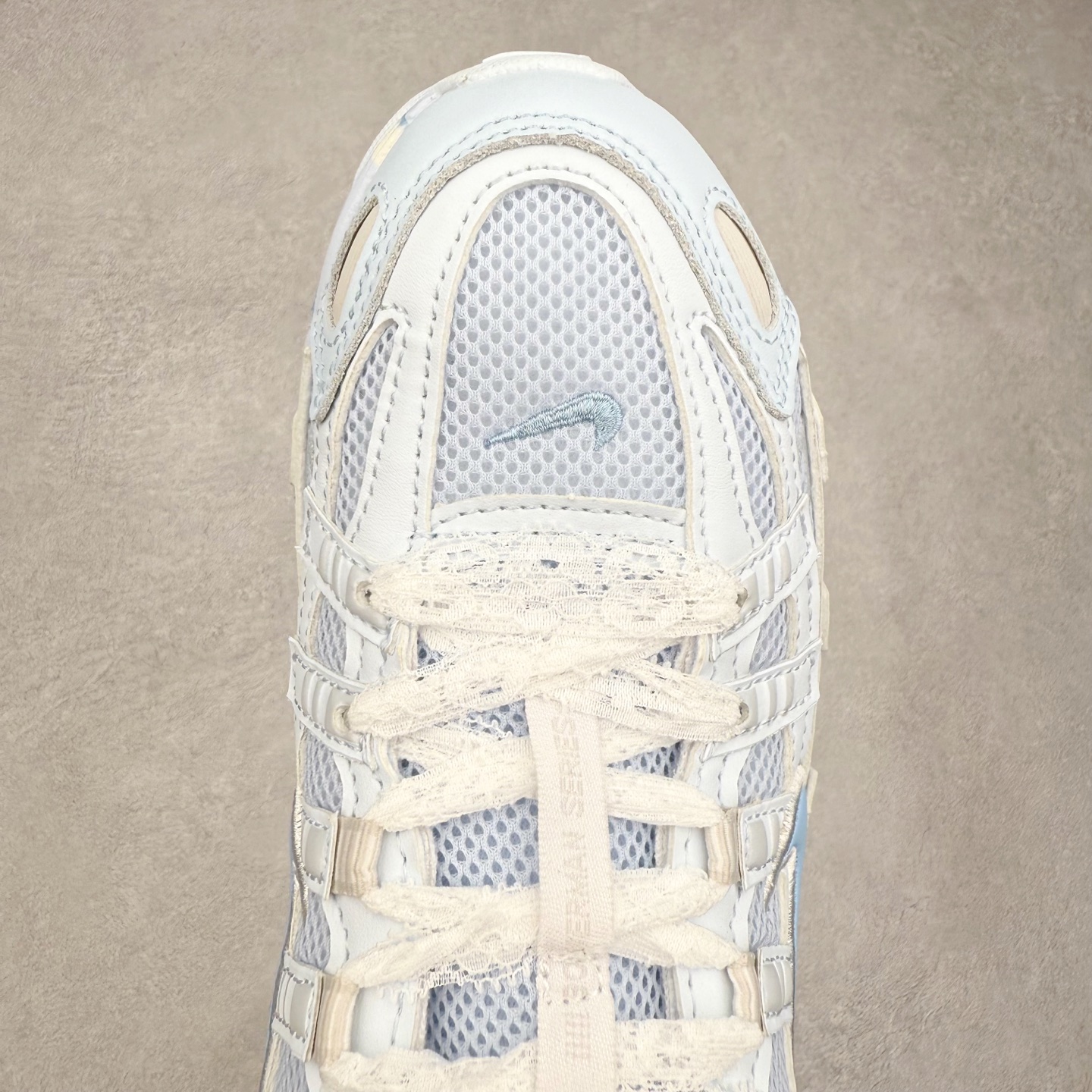 图片[4]-NK P-6000 系列低帮复古老爹风休闲运动舒适慢跑鞋 CV2209-111 蓝冠莓莓2.0 融合 Pegasus 过往运动鞋设计 助力 21 世纪早期跑步运动跃升时尚新高度 采用透气网眼布、运动风格线条和耐穿覆面 兼具吸睛外观和舒适感受 中底泡绵以田径赛道为灵感 打造厚实设计 缔造出众缓震性能 尺码：36 36.5 37.5 38 38.5 39 40 40.5 41 42 42.5 43 44 44.5 45-选品中心