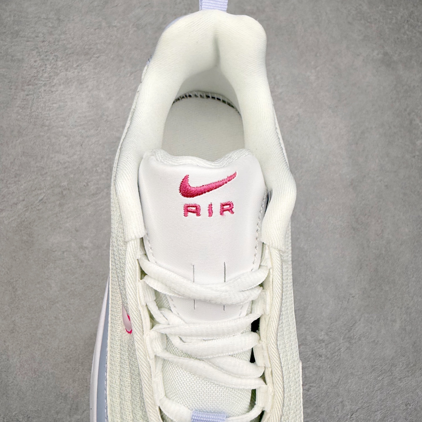 图片[5]-NK Air Max Portal 豪门系列低帮气垫百搭增高休闲运动慢跑鞋 选用网眼鞋面，脚感舒适透气。鞋舌、鞋侧及后跟处饰有品牌标识，简约大气又时尚。采用经典系带开合方式，可自由调节松紧度。泡棉中底搭载Max Air气垫，具有良好的回弹性及缓震性能。橡胶外底可防滑耐磨，提升抓地力。尺码：35.5 36 36.5 37.5 38 38.5 39 40 40.5 41 42 42.5 43 44 44.5 45-选品中心