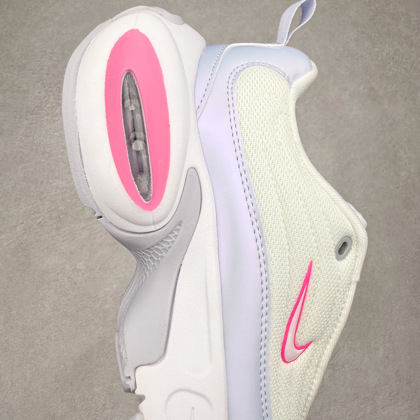 图片[6]-NK Air Max Portal 豪门系列低帮气垫百搭增高休闲运动慢跑鞋 选用网眼鞋面，脚感舒适透气。鞋舌、鞋侧及后跟处饰有品牌标识，简约大气又时尚。采用经典系带开合方式，可自由调节松紧度。泡棉中底搭载Max Air气垫，具有良好的回弹性及缓震性能。橡胶外底可防滑耐磨，提升抓地力。尺码：35.5 36 36.5 37.5 38 38.5 39 40 40.5 41 42 42.5 43 44 44.5 45-选品中心