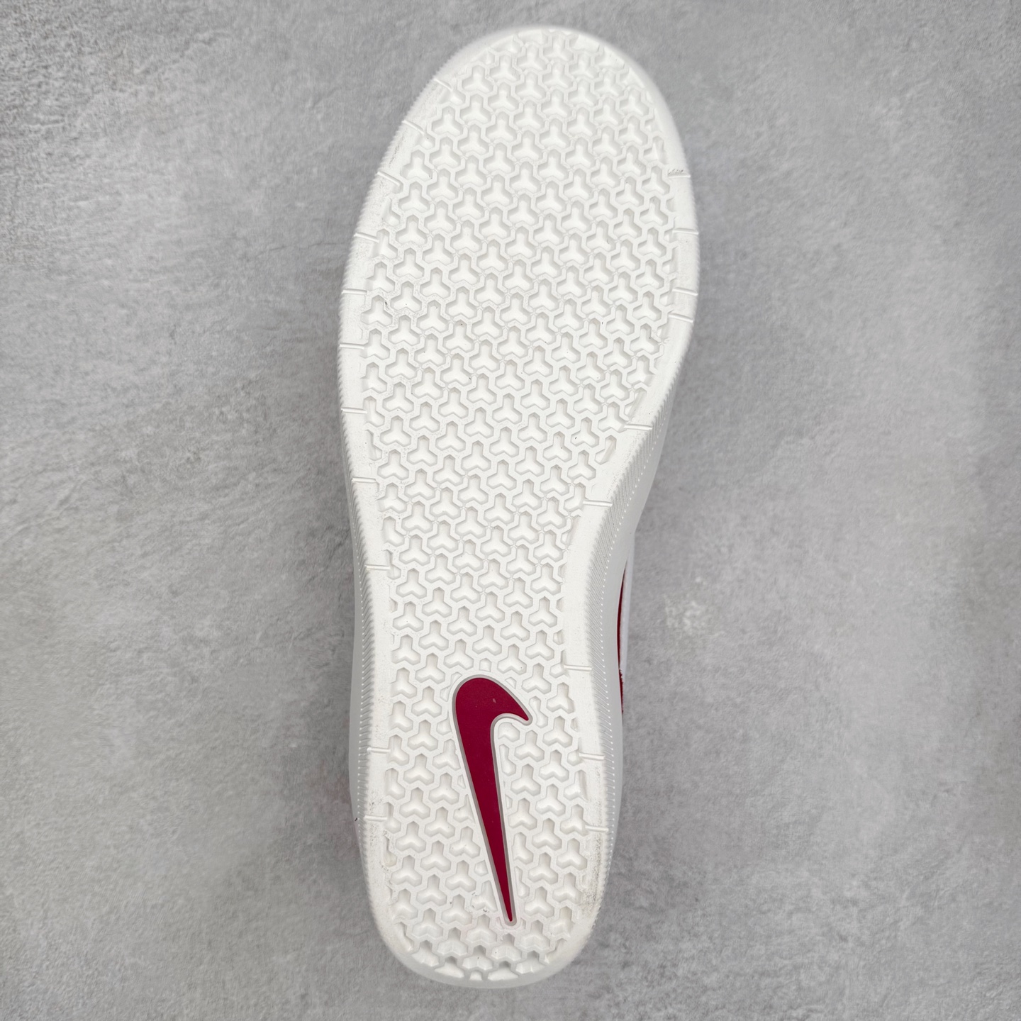 图片[9]-NK SB Force 58 空军58系列低帮休闲运动滑板板鞋 DV5477-108 鞋面由帆布和麂皮拼接 层次感丰富 搭配硫化外底 耐磨耐穿 鞋舌及中底后跟处饰有SB Logo 表明鞋款身份 采用包边设计 经久耐穿 硫化结构则有效提升灵活性 穿上这款全新推出的创意力作 助你耀动街头 尺码：36 36.5 37.5 38 38.5 39 40 40.5 41 42 42.5 43 44 45-选品中心