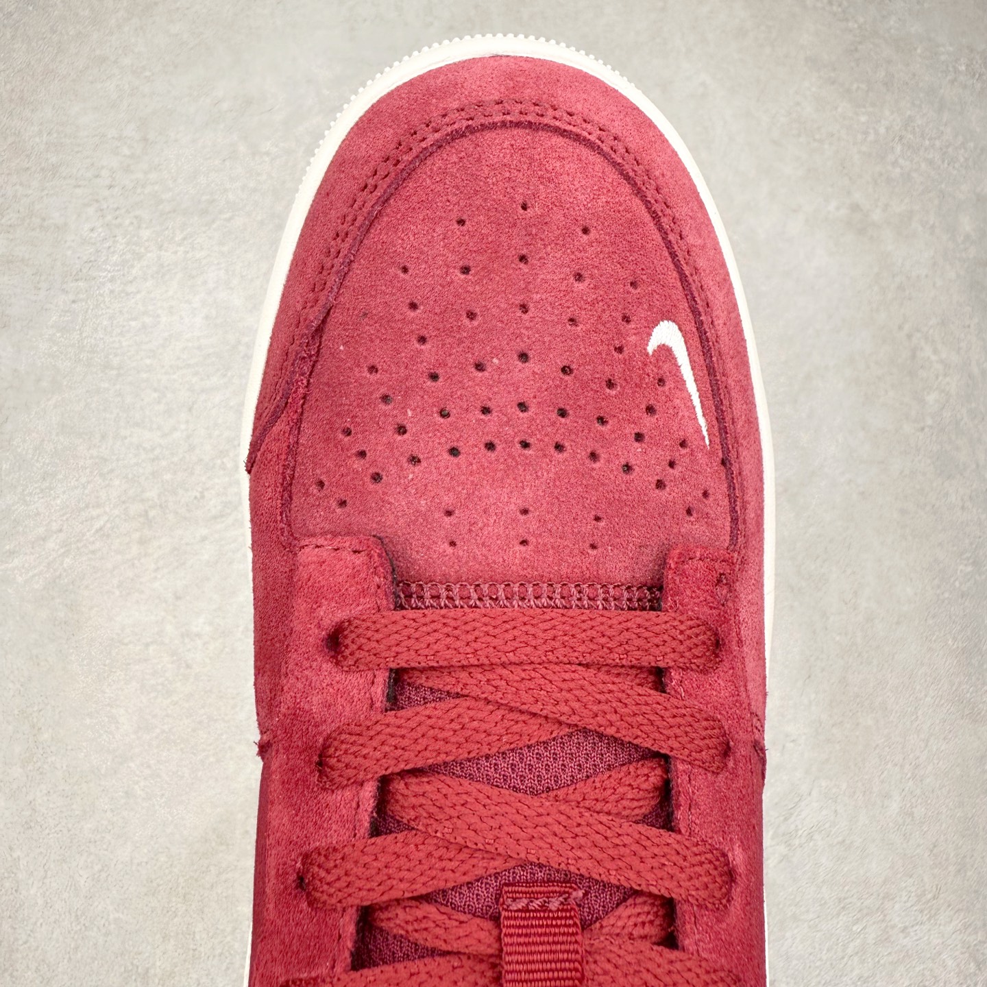 图片[4]-NK SB Force 58 空军58系列低帮休闲运动滑板板鞋 DV5477-108 鞋面由帆布和麂皮拼接 层次感丰富 搭配硫化外底 耐磨耐穿 鞋舌及中底后跟处饰有SB Logo 表明鞋款身份 采用包边设计 经久耐穿 硫化结构则有效提升灵活性 穿上这款全新推出的创意力作 助你耀动街头 尺码：36 36.5 37.5 38 38.5 39 40 40.5 41 42 42.5 43 44 45-选品中心