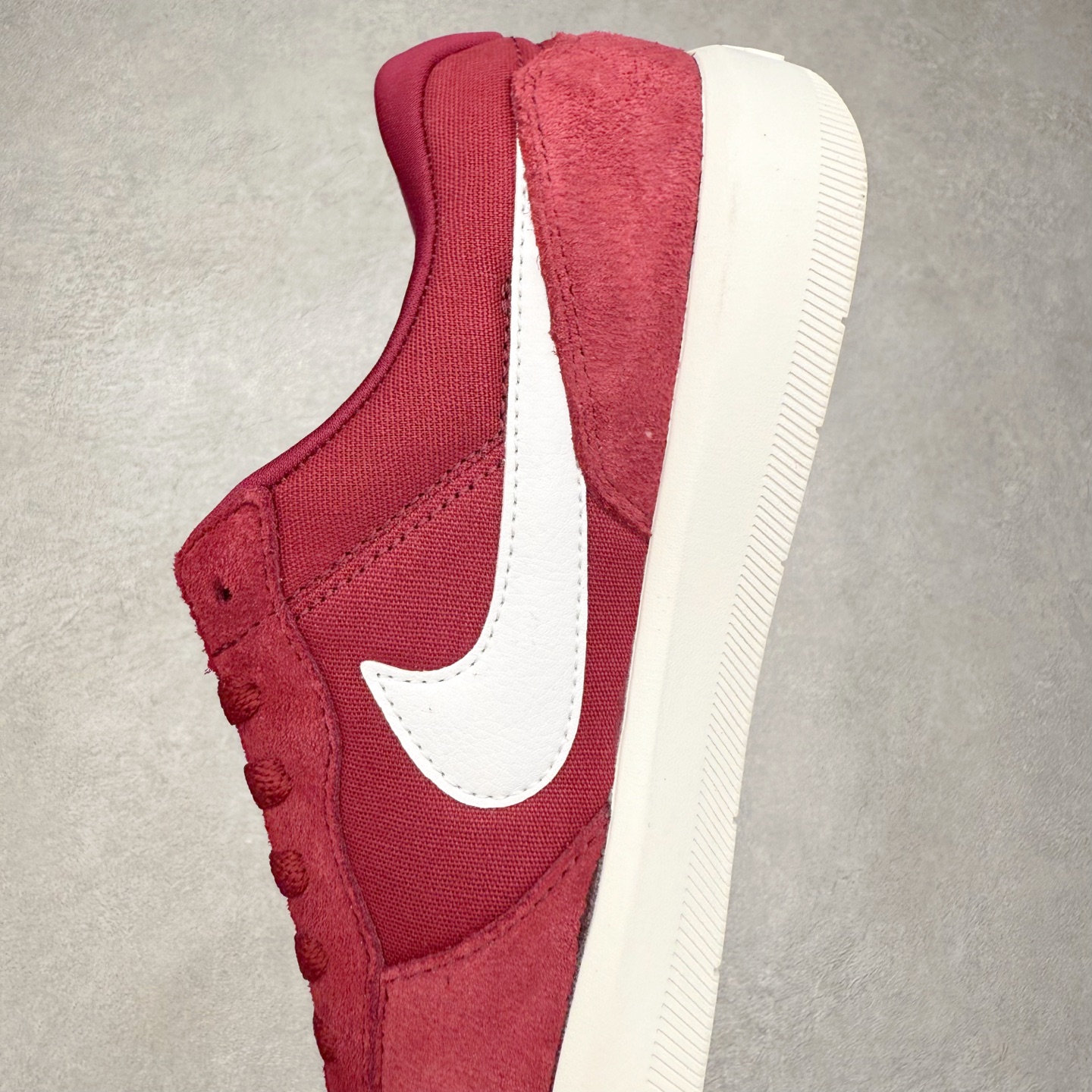 图片[7]-NK SB Force 58 空军58系列低帮休闲运动滑板板鞋 DV5477-108 鞋面由帆布和麂皮拼接 层次感丰富 搭配硫化外底 耐磨耐穿 鞋舌及中底后跟处饰有SB Logo 表明鞋款身份 采用包边设计 经久耐穿 硫化结构则有效提升灵活性 穿上这款全新推出的创意力作 助你耀动街头 尺码：36 36.5 37.5 38 38.5 39 40 40.5 41 42 42.5 43 44 45-选品中心