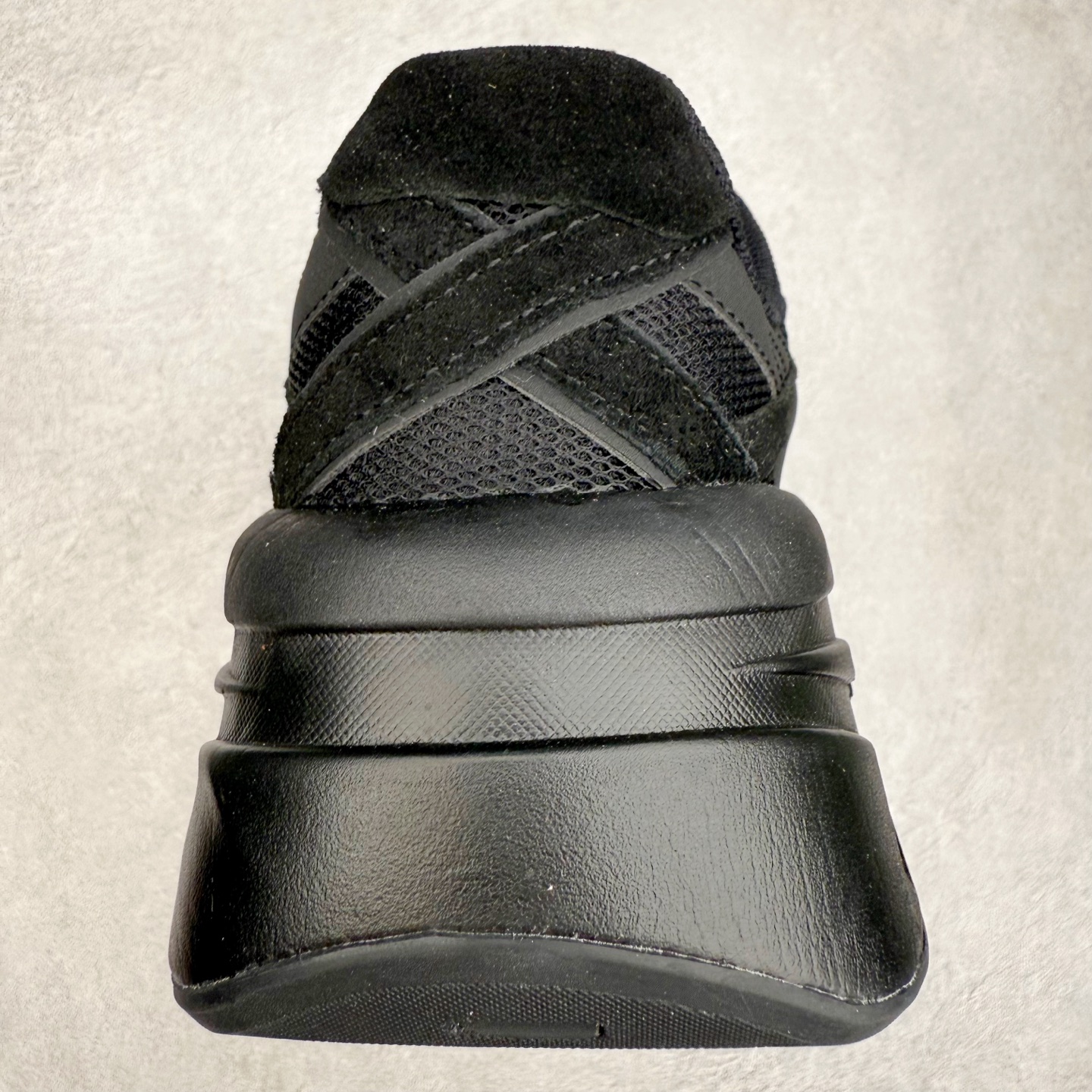 图片[8]-Onitsuka Tiger SP-1 鬼塚虎织物牛剖层革合成革厚底百搭减震耐磨低帮生活休闲鞋 鬼塚虎从运动中汲取灵感，并致力于打造融合舒适感受与创新设计的时尚品牌。品牌的设计风格既体现了对传统的致敬，同时也表达了对精致风格和现代创意的推崇。我们提供独具个性的全系列产品，打造从头到脚的整体穿搭。每件产品皆以精湛工艺匠心打造，细节考究，品质出众。尺码：36 37 37.5 38 39 39.5 40.5 41.5 42 42.5 43.5 44 45-选品中心