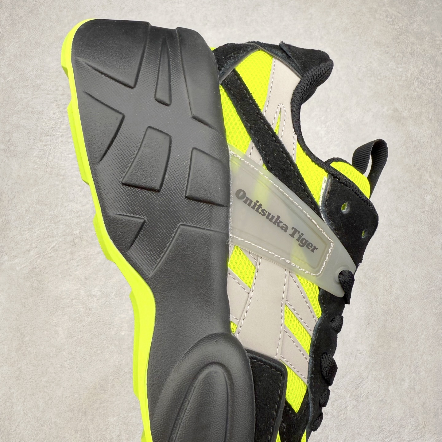 图片[6]-Onitsuka Tiger SP-1 鬼塚虎织物牛剖层革合成革厚底百搭减震耐磨低帮生活休闲鞋 鬼塚虎从运动中汲取灵感，并致力于打造融合舒适感受与创新设计的时尚品牌。品牌的设计风格既体现了对传统的致敬，同时也表达了对精致风格和现代创意的推崇。我们提供独具个性的全系列产品，打造从头到脚的整体穿搭。每件产品皆以精湛工艺匠心打造，细节考究，品质出众。尺码：36 37 37.5 38 39 39.5 40.5 41.5 42 42.5 43.5 44 45-选品中心