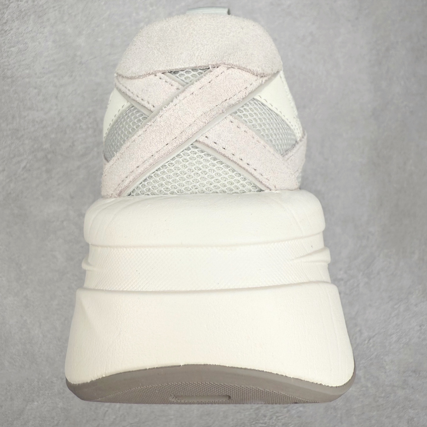 图片[8]-Onitsuka Tiger SP-1 鬼塚虎织物牛剖层革合成革厚底百搭减震耐磨低帮生活休闲鞋 鬼塚虎从运动中汲取灵感，并致力于打造融合舒适感受与创新设计的时尚品牌。品牌的设计风格既体现了对传统的致敬，同时也表达了对精致风格和现代创意的推崇。我们提供独具个性的全系列产品，打造从头到脚的整体穿搭。每件产品皆以精湛工艺匠心打造，细节考究，品质出众。尺码：36 37 37.5 38 39 39.5 40.5 41.5 42 42.5 43.5 44 45-选品中心