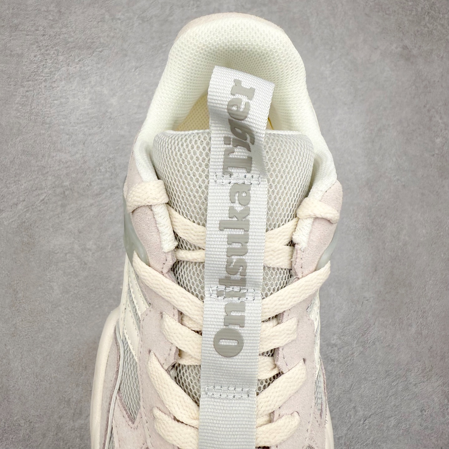 图片[5]-Onitsuka Tiger SP-1 鬼塚虎织物牛剖层革合成革厚底百搭减震耐磨低帮生活休闲鞋 鬼塚虎从运动中汲取灵感，并致力于打造融合舒适感受与创新设计的时尚品牌。品牌的设计风格既体现了对传统的致敬，同时也表达了对精致风格和现代创意的推崇。我们提供独具个性的全系列产品，打造从头到脚的整体穿搭。每件产品皆以精湛工艺匠心打造，细节考究，品质出众。尺码：36 37 37.5 38 39 39.5 40.5 41.5 42 42.5 43.5 44 45-选品中心