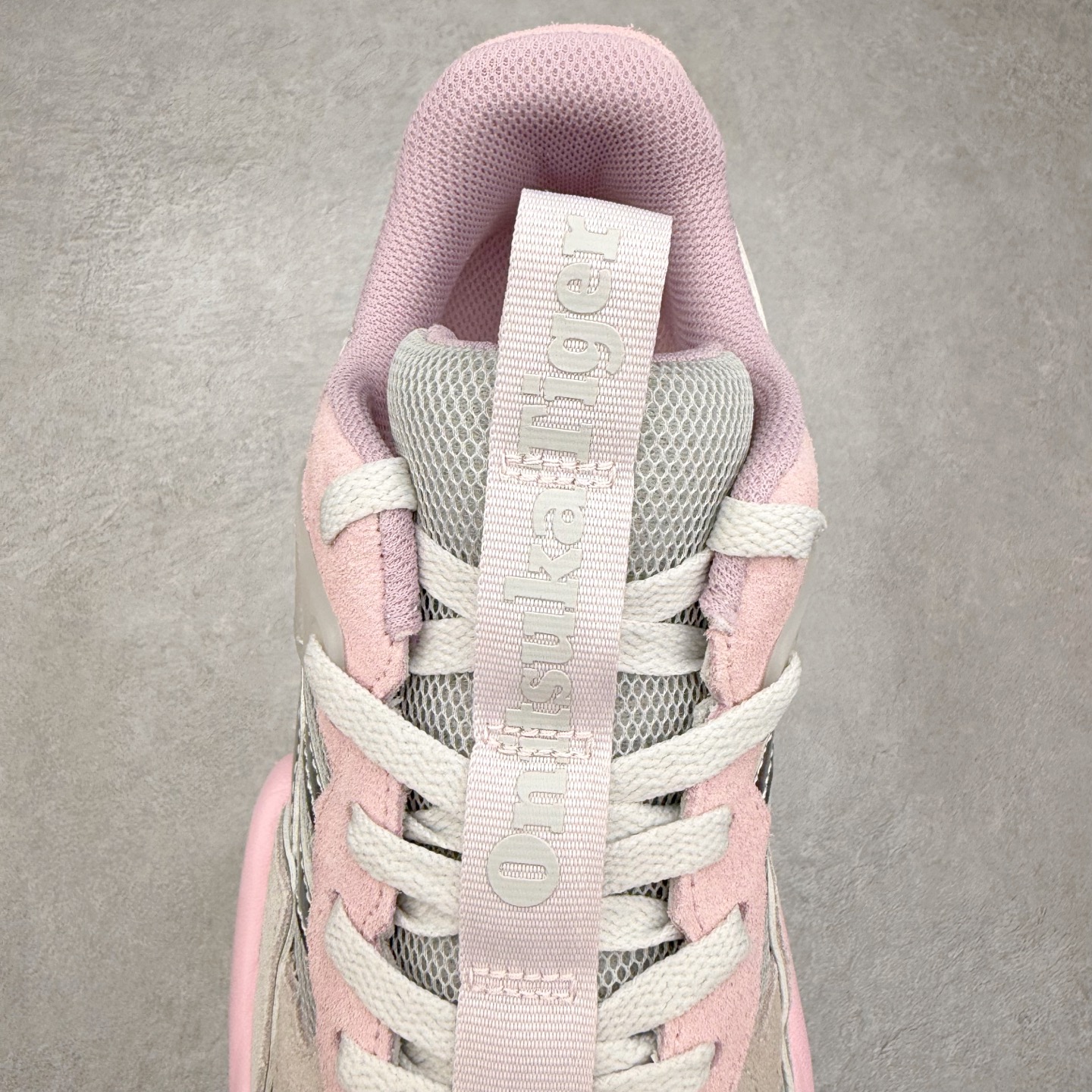 图片[5]-Onitsuka Tiger SP-1 鬼塚虎织物牛剖层革合成革厚底百搭减震耐磨低帮生活休闲鞋 鬼塚虎从运动中汲取灵感，并致力于打造融合舒适感受与创新设计的时尚品牌。品牌的设计风格既体现了对传统的致敬，同时也表达了对精致风格和现代创意的推崇。我们提供独具个性的全系列产品，打造从头到脚的整体穿搭。每件产品皆以精湛工艺匠心打造，细节考究，品质出众。尺码：36 37 37.5 38 39 39.5 40.5 41.5 42 42.5 43.5 44 45-选品中心