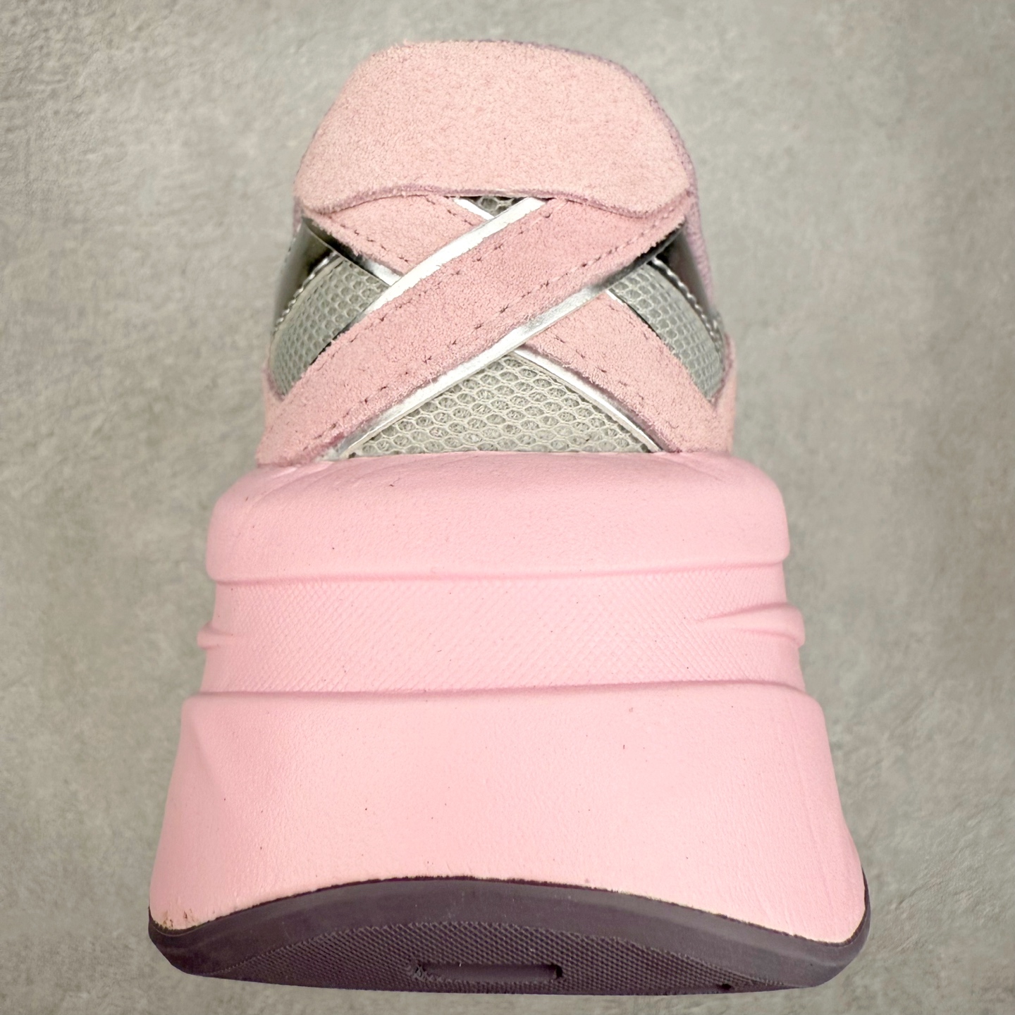 图片[8]-Onitsuka Tiger SP-1 鬼塚虎织物牛剖层革合成革厚底百搭减震耐磨低帮生活休闲鞋 鬼塚虎从运动中汲取灵感，并致力于打造融合舒适感受与创新设计的时尚品牌。品牌的设计风格既体现了对传统的致敬，同时也表达了对精致风格和现代创意的推崇。我们提供独具个性的全系列产品，打造从头到脚的整体穿搭。每件产品皆以精湛工艺匠心打造，细节考究，品质出众。尺码：36 37 37.5 38 39 39.5 40.5 41.5 42 42.5 43.5 44 45-选品中心