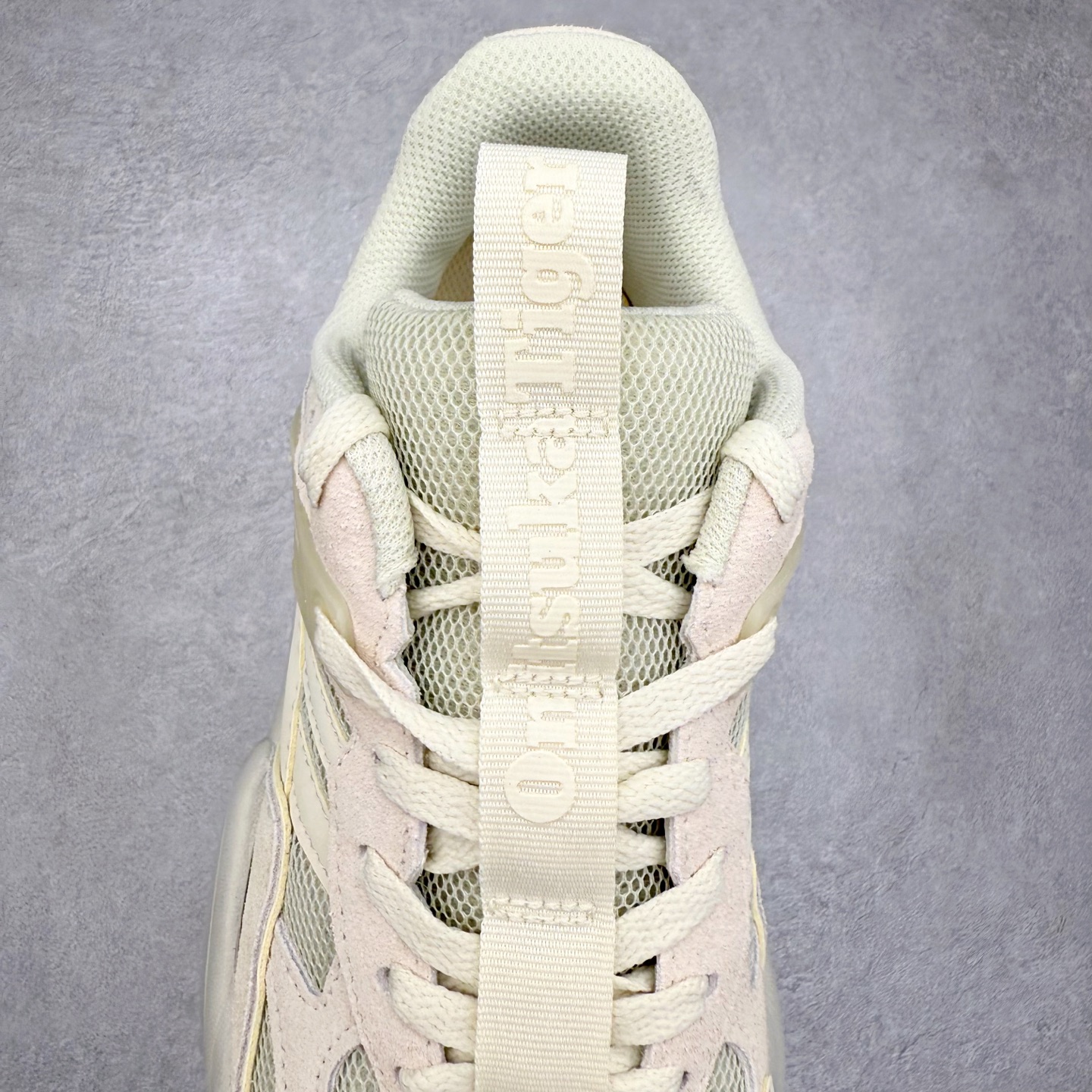 图片[5]-Onitsuka Tiger SP-1 鬼塚虎织物牛剖层革合成革厚底百搭减震耐磨低帮生活休闲鞋 鬼塚虎从运动中汲取灵感，并致力于打造融合舒适感受与创新设计的时尚品牌。品牌的设计风格既体现了对传统的致敬，同时也表达了对精致风格和现代创意的推崇。我们提供独具个性的全系列产品，打造从头到脚的整体穿搭。每件产品皆以精湛工艺匠心打造，细节考究，品质出众。尺码：36 37 37.5 38 39 39.5 40.5 41.5 42 42.5 43.5 44 45-选品中心