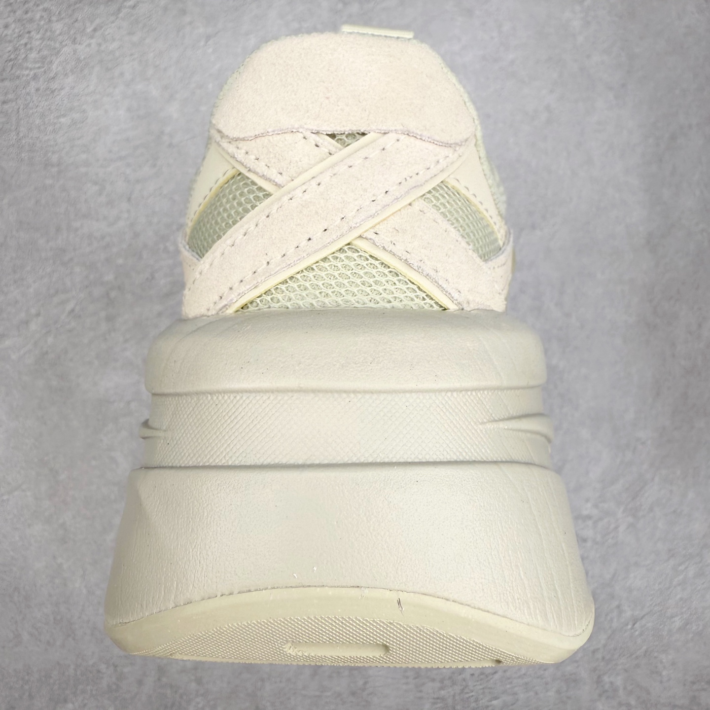 图片[8]-Onitsuka Tiger SP-1 鬼塚虎织物牛剖层革合成革厚底百搭减震耐磨低帮生活休闲鞋 鬼塚虎从运动中汲取灵感，并致力于打造融合舒适感受与创新设计的时尚品牌。品牌的设计风格既体现了对传统的致敬，同时也表达了对精致风格和现代创意的推崇。我们提供独具个性的全系列产品，打造从头到脚的整体穿搭。每件产品皆以精湛工艺匠心打造，细节考究，品质出众。尺码：36 37 37.5 38 39 39.5 40.5 41.5 42 42.5 43.5 44 45-选品中心