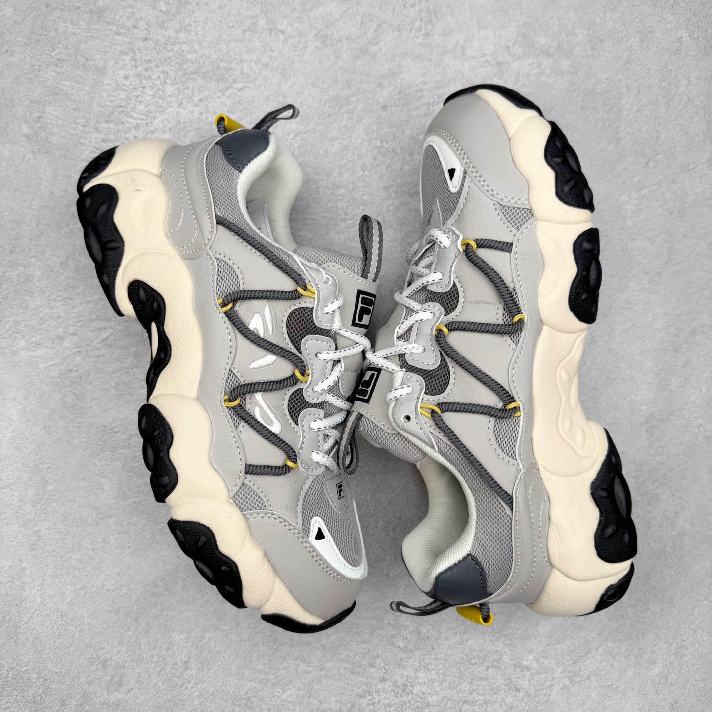 图片[3]-FILA斐乐 FLUID 6 猫爪织物合成革百搭潮流时尚个性运动复古经典减震耐磨低帮老爹鞋 FUSION 系列传承了 FILA 的百年基因，融入年轻运动及潮流文化，成为引领变革、创新突破的一代。以“1+N” 的跨界合作模式重现经典的同时创造经典。带来最出其不意的跨界合作惊喜。同时，FILAFUSION把FILA 的 DNA 融入到定制体验里，你可以随心制造厲于你的产品。FILA FUSION 的鞋家族涵盖了老爹鞋、跑步鞋、网球鞋、季节款。风格复古新潮，满足了时尚人士出行及各类运动的搭配需求，成为当下年轻人筷拥的鞋类品牌之一。FILA FUSION 走进年轻人的世界，通过年轻人运动，街舞，滑板，篮球，展现 FILA FUSION 的潮流态度和年轻文化。FILA FUSION 认为末来属于引领变革、创新突破的年轻一代，让我们一起构成 FILA 未来的蓝图吧！尺码：35.5 36 36.5 37.5 38 38.5 39 40 40.5 41 42 42.5 43 44 44.5 45-选品中心