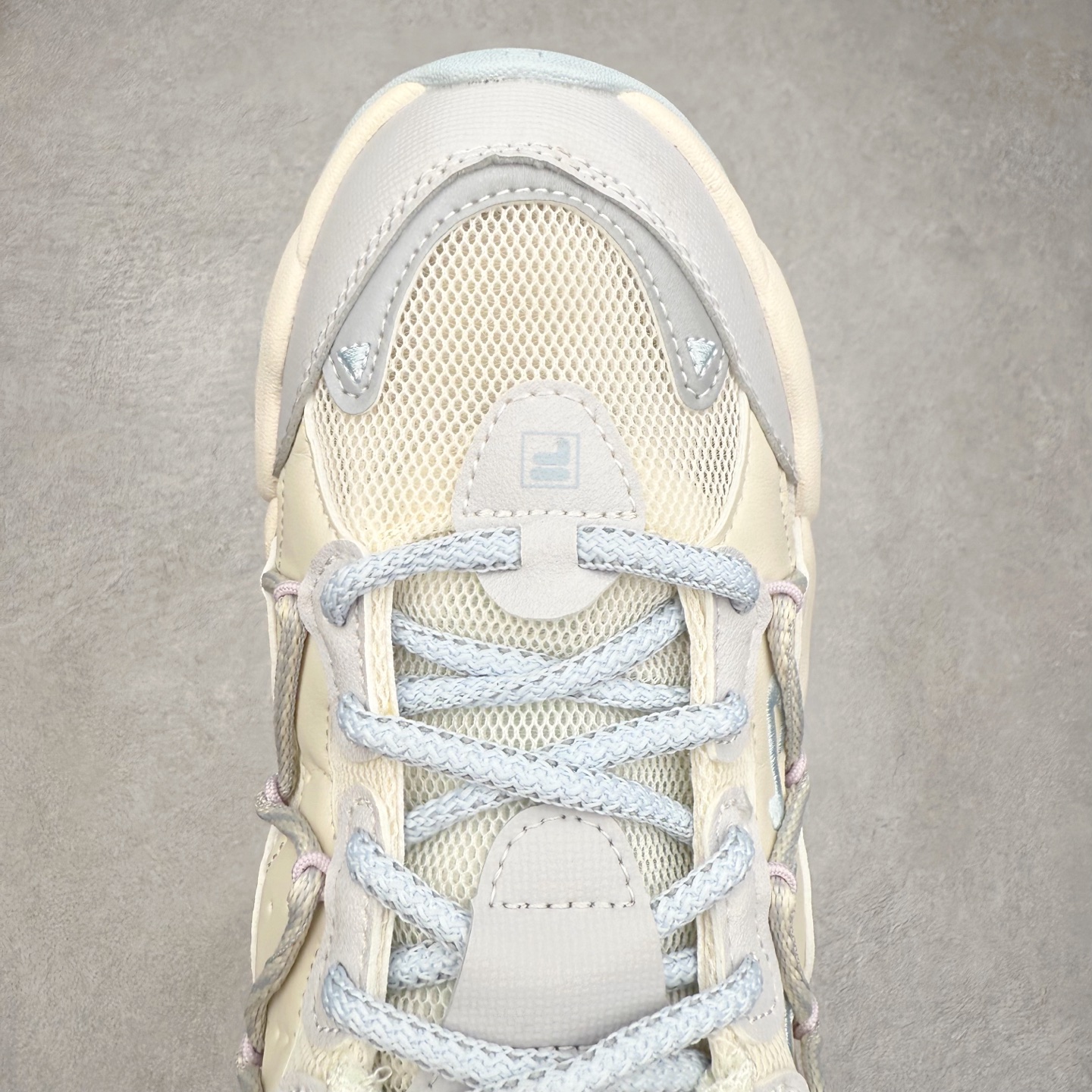 图片[4]-FILA斐乐 FLUID 6 猫爪织物合成革百搭潮流时尚个性运动复古经典减震耐磨低帮老爹鞋 FUSION 系列传承了 FILA 的百年基因，融入年轻运动及潮流文化，成为引领变革、创新突破的一代。以“1+N” 的跨界合作模式重现经典的同时创造经典。带来最出其不意的跨界合作惊喜。同时，FILAFUSION把FILA 的 DNA 融入到定制体验里，你可以随心制造厲于你的产品。FILA FUSION 的鞋家族涵盖了老爹鞋、跑步鞋、网球鞋、季节款。风格复古新潮，满足了时尚人士出行及各类运动的搭配需求，成为当下年轻人筷拥的鞋类品牌之一。FILA FUSION 走进年轻人的世界，通过年轻人运动，街舞，滑板，篮球，展现 FILA FUSION 的潮流态度和年轻文化。FILA FUSION 认为末来属于引领变革、创新突破的年轻一代，让我们一起构成 FILA 未来的蓝图吧！尺码：35.5 36 36.5 37.5 38 38.5 39 40 40.5 41 42 42.5 43 44 44.5 45-选品中心