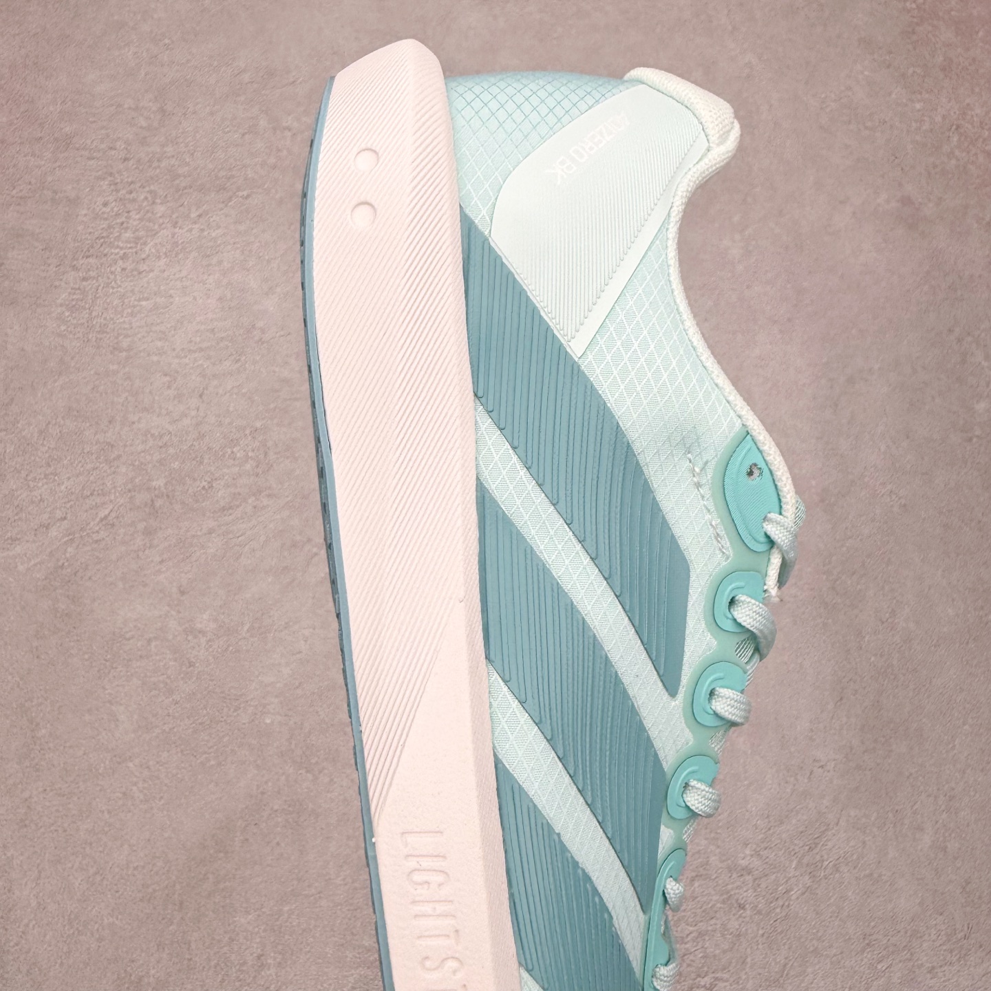 图片[6]-AD Adizero BK 夏季透气网眼竞速跑鞋 JP6518 融合Lightstrike和Lightstrike Pro技术 采用乙烯/乙酸乙烯酯(EVA)材质 打造舒适中底 含ENERGYROD能量碳柱 旨在为步伐添活力 尺码：36 36.5 37 38 38.5 39 40 40.5 41 42 42.5 43 44 44.5 45-选品中心