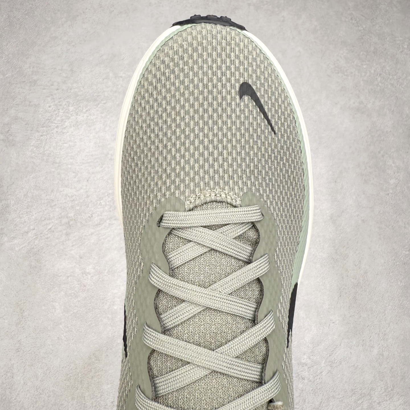 图片[4]-＃TG纯原 NK Revolution 8 UN网面缓震运动跑鞋 HJ9198-300 泰光Zp特供批次 市面唯一支持实战的跑鞋 原档案数据原厂网纱 正确高频花纹 前后掌内置Zoom Air气垫 原装MD大底 脚感完美还原 原盒原配 QC检验、钢印 俱全 原底科技 同步原版 脚感堪比Boost 实拍调校N版已经零色差零失真 百分百还原实物色彩所见即所得 不存在货不对板色差等低级问题 选购参考实物拍摄 不混卖不参货 只用心做好货严格选品 承诺混一赔十 尺码：36 36.5 37.5 38 38.5 39 40 40.5 41 42 42.5 43 44 44.5 45-选品中心