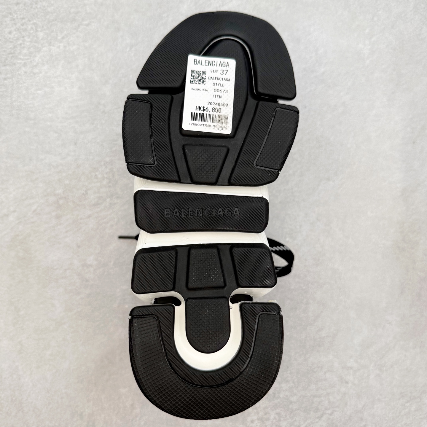 图片[9]-Balenciaga巴黎世家 Speed 2.0 LT 运动舒适 高帮生活休闲鞋 20S秋冬新品首发纯原版本 Logo 永不掉字 右脚鞋头内置NFC热熔内标 # MD多层组合大底 360°柔韧扭曲 上脚极致舒适 全新的动感设计理念 诠释了这款皇帝一脚蹬懒人鞋的主导地位！尺码：35/45-选品中心