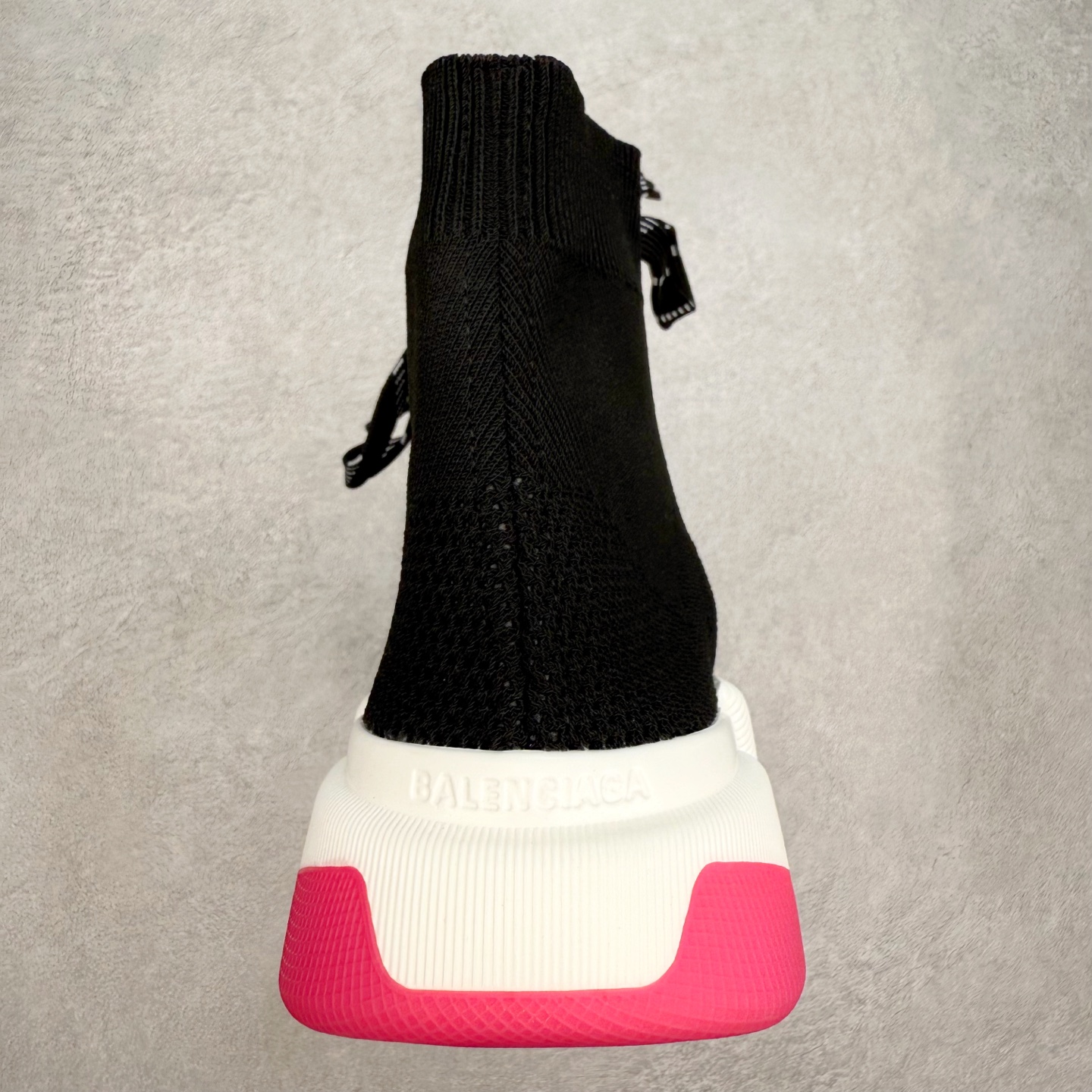 图片[8]-Balenciaga巴黎世家 Speed 2.0 LT 运动舒适 高帮生活休闲鞋 20S秋冬新品首发纯原版本 Logo 永不掉字 右脚鞋头内置NFC热熔内标 # MD多层组合大底 360°柔韧扭曲 上脚极致舒适 全新的动感设计理念 诠释了这款皇帝一脚蹬懒人鞋的主导地位！尺码：35/45-选品中心