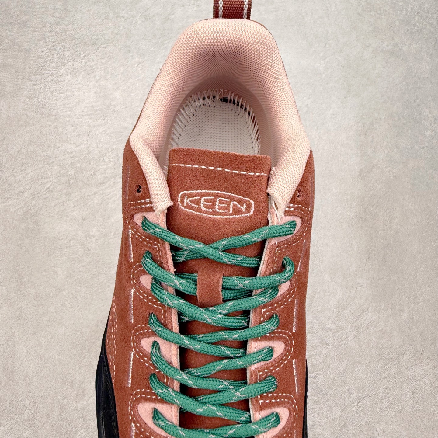 图片[5]-KEEN Jasper Zionic 科恩舒适轻盈耐磨低帮徒步鞋 KEEN诞生于2003年的美国人气户外品牌，以一双“保护脚趾”且能涉足水域的户外凉鞋NEWPORT诞生为契机，开启原创制鞋之路。KEEN相信，天空之下即是户外，因为户外不一定是极具挑战性的独自冒险，也可以是与朋友、家人和宠物一同分享外面的世界。同时，KEEN从诞生之初便始终贯彻环保制鞋的理念，不断创造出优秀的原创奇履。脚踏实地，致力向善。我们想和世界产生更多交集为世界减少更多负担，和你趣户外、趣做自己、趣环保让地球和生活都变得更美好。尺码：36 36.5 37.5 38 38.5 39 40 40.5 41 42 42.5 43 44 44.5 45-选品中心