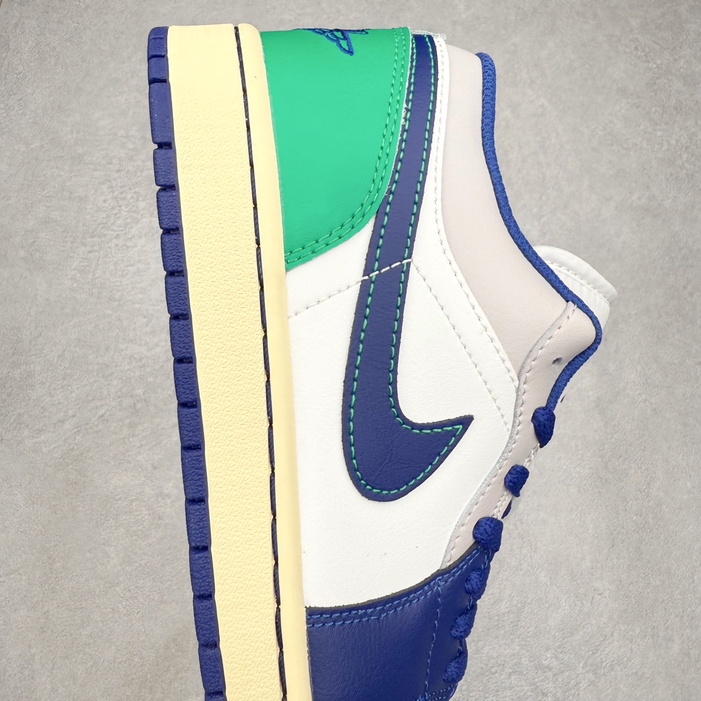 图片[6]-＃DT纯原 Air Jordan AJ1 Low 低帮 553558-147 终端优势供应 市面中低帮最具代表性版本没有之一 口碑大厂出品 品控大底版型不断改良更新 全套原纸板楦头开发 确保原汁原味 完美呈现版型 完美零毛边处理 原厂内置全掌气垫 价格定位良心 平台专用代工流水线出品 一眼公司既视感 拿到手的一瞬间就与众不同 碾压市面所有版本 全部原鞋开发 每一个配色都会采购原鞋确认细节 打破市面看图做货无好货之说 尺码：35.5 36 36.5 37.5 38 38.5 39 40 40.5 41 42 42.5 43 44 44.5 45 46-选品中心