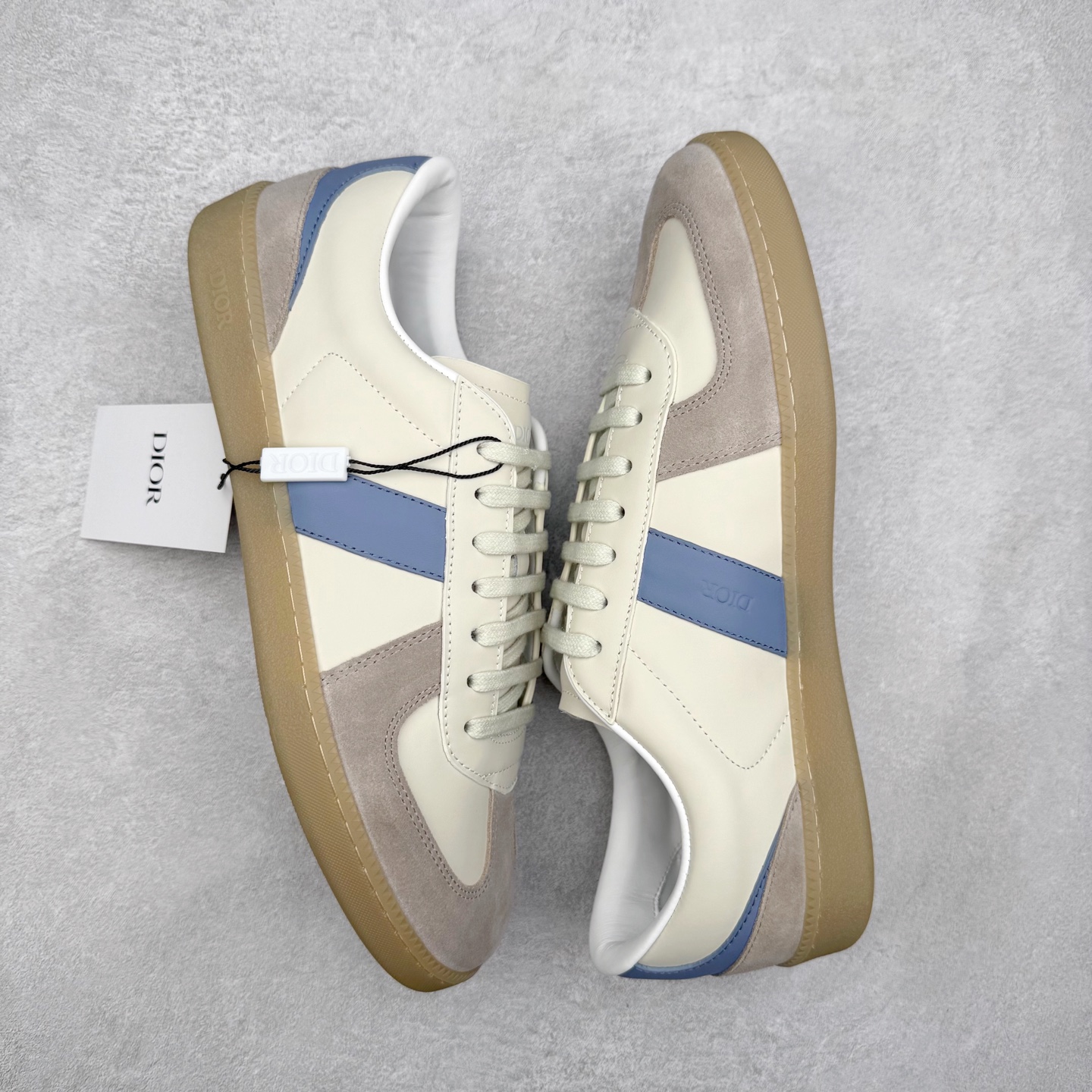 图片[3]-DIOR B01 迪奥牛皮革绒面圆头系带低帮板鞋 实拍调校N版已经零色差零失真 百分百还原实物色彩所见即所得 不存在货不对板色差等低级问题 选购参考实物拍摄 不混卖不参货 只用心做好货严格选品 承诺混一赔十 尺码：36 36.5 37.5 38 38.5 39 40 40.5 41 42 42.5 43 44 44.5 45-选品中心