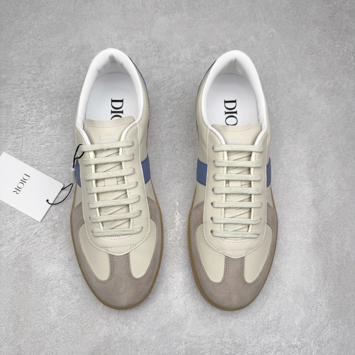图片[2]-DIOR B01 迪奥牛皮革绒面圆头系带低帮板鞋 实拍调校N版已经零色差零失真 百分百还原实物色彩所见即所得 不存在货不对板色差等低级问题 选购参考实物拍摄 不混卖不参货 只用心做好货严格选品 承诺混一赔十 尺码：36 36.5 37.5 38 38.5 39 40 40.5 41 42 42.5 43 44 44.5 45-选品中心