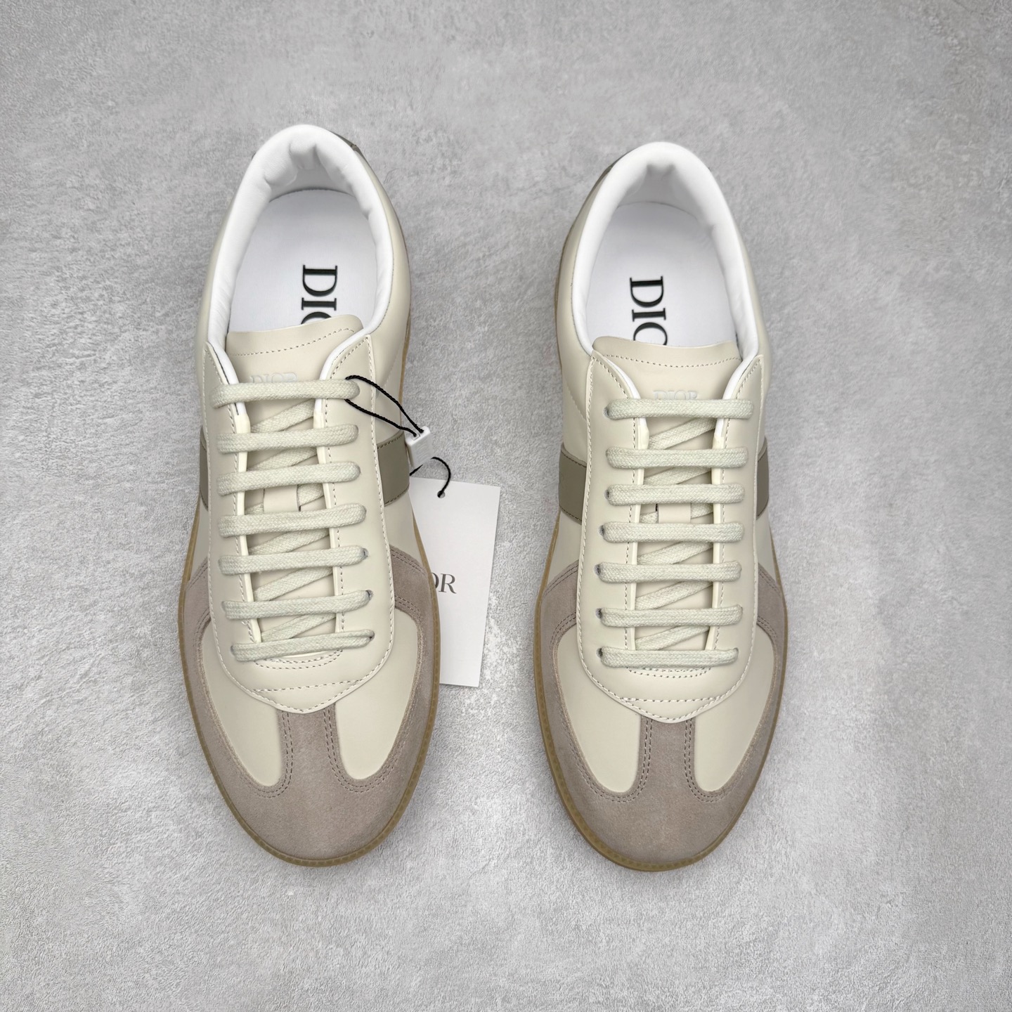 图片[2]-DIOR B01 迪奥牛皮革绒面圆头系带低帮板鞋 实拍调校N版已经零色差零失真 百分百还原实物色彩所见即所得 不存在货不对板色差等低级问题 选购参考实物拍摄 不混卖不参货 只用心做好货严格选品 承诺混一赔十 尺码：36 36.5 37.5 38 38.5 39 40 40.5 41 42 42.5 43 44 44.5 45-选品中心