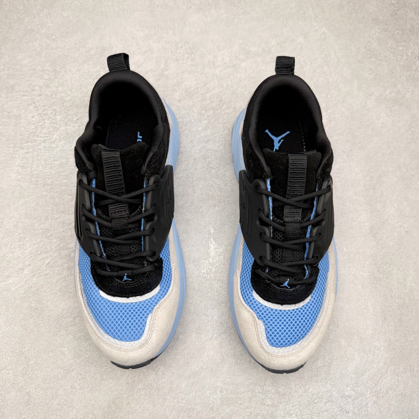 图片[2]-Jordan Trunner O/S AJ经典百搭透气生活休闲鞋 实拍调校N版已经零色差零失真 百分百还原实物色彩所见即所得 不存在货不对板色差等低级问题 选购参考实物拍摄 不混卖不参货 只用心做好货严格选品 承诺混一赔十 尺码：36 36.5 37.5 38 38.5 39 40 40.5 41 42 42.5 43 44 44.5 45-选品中心