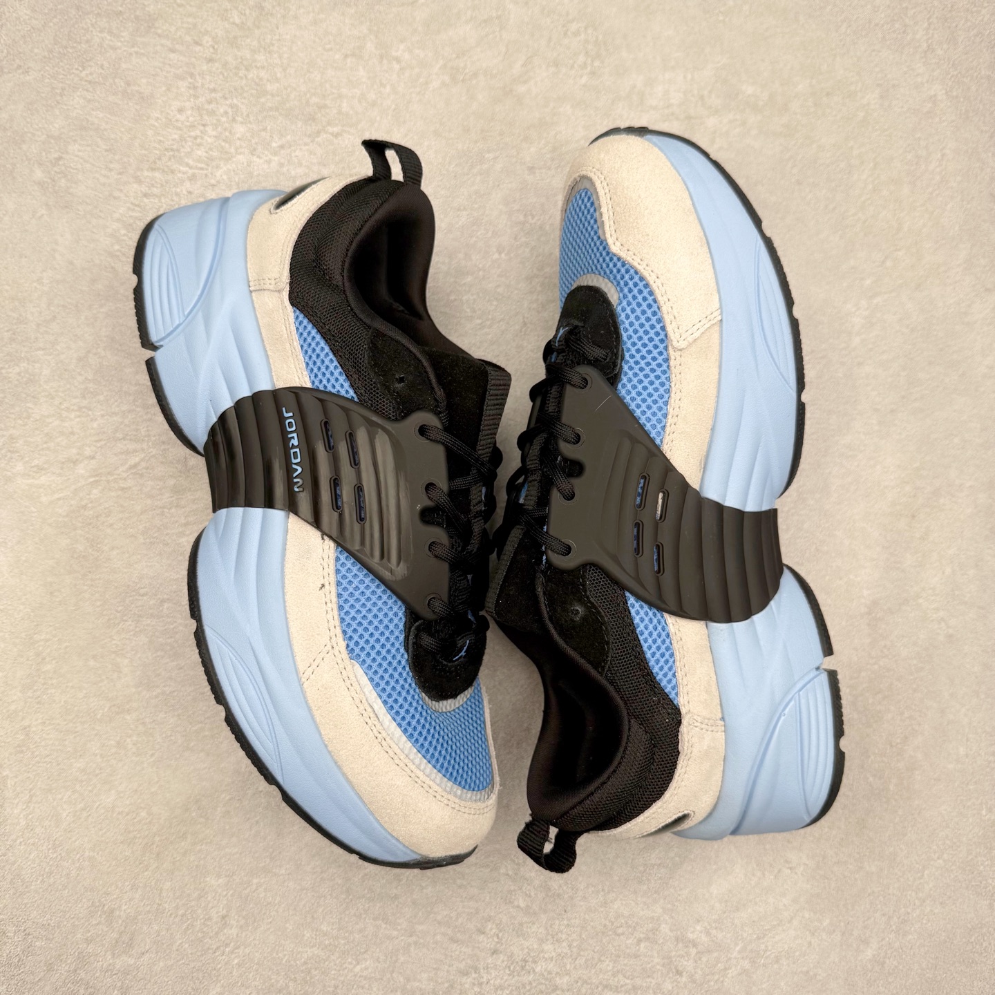 图片[3]-Jordan Trunner O/S AJ经典百搭透气生活休闲鞋 实拍调校N版已经零色差零失真 百分百还原实物色彩所见即所得 不存在货不对板色差等低级问题 选购参考实物拍摄 不混卖不参货 只用心做好货严格选品 承诺混一赔十 尺码：36 36.5 37.5 38 38.5 39 40 40.5 41 42 42.5 43 44 44.5 45-选品中心